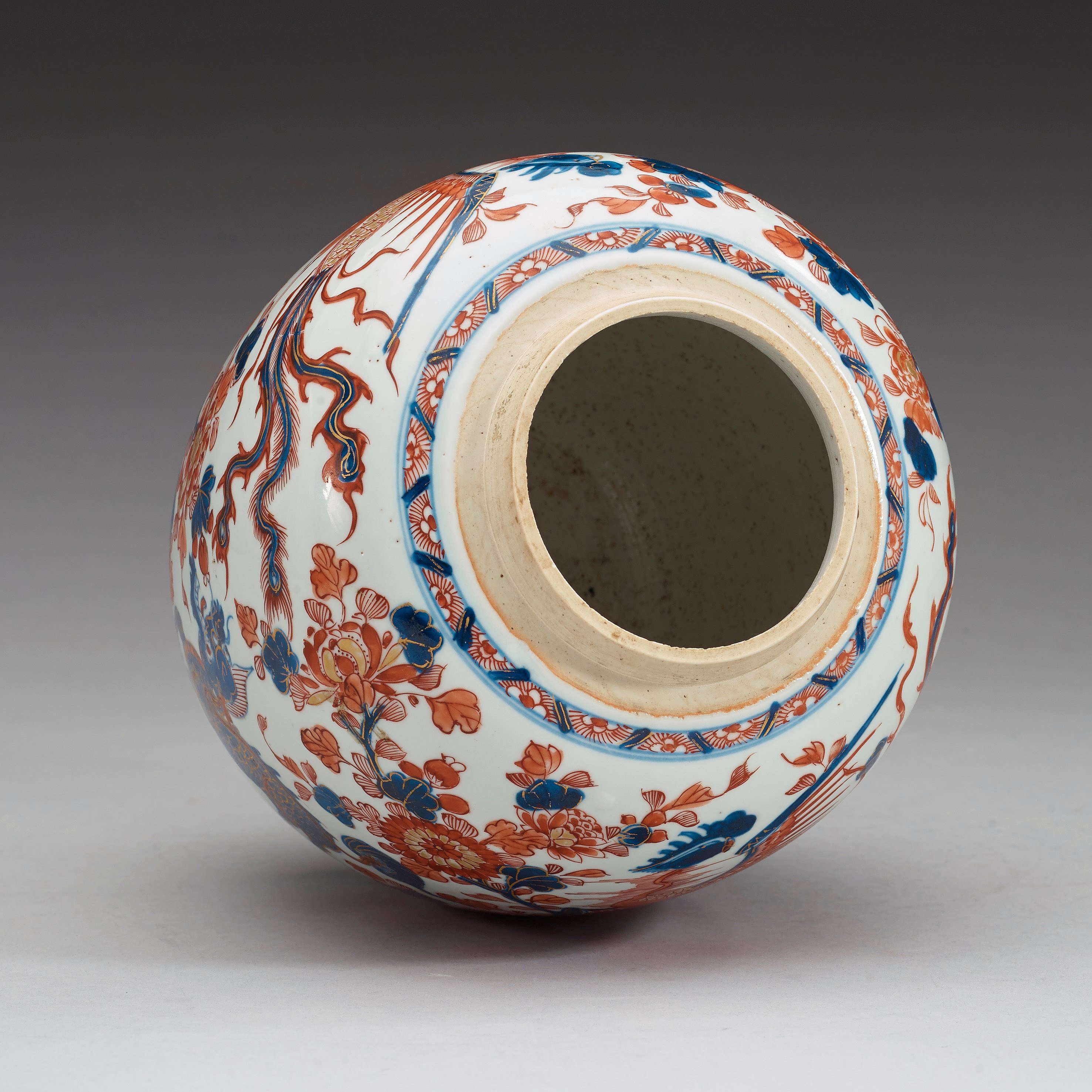 A imari jar, Qing dynasty Kangxi (16621722). Bukowskis