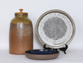 60967. FAT 2 ST samt KRUKA, stengods. 1900-tal.