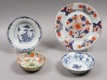 62031. PARTI PORSLIN, 4 delar, Kina. Bla 1700-tal.