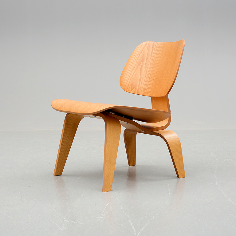 Auktionstipset stol lcw, lounge chair wood, charles och ray ... Vitra spisestuestol