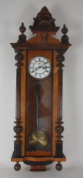 67175. VÄGGPENDYL, 1900-talets första hälft.