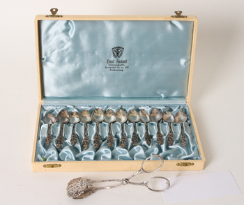 75117. MOCCASKEDAR, 12 st samt TÅNG, silver.