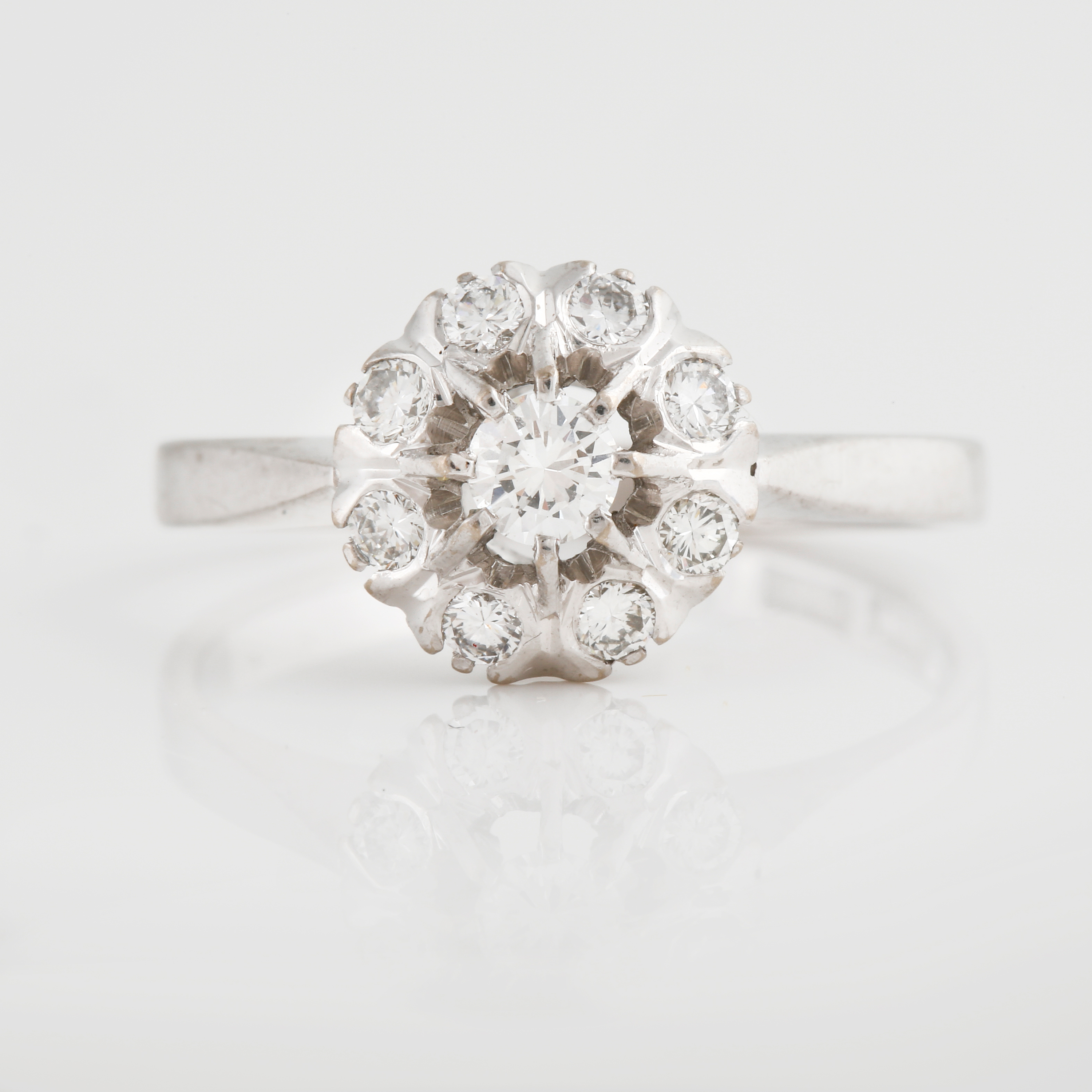 RING, med briljantslipade diamanter 0.40 ct, Wrange, Göteborg, 1980 ...