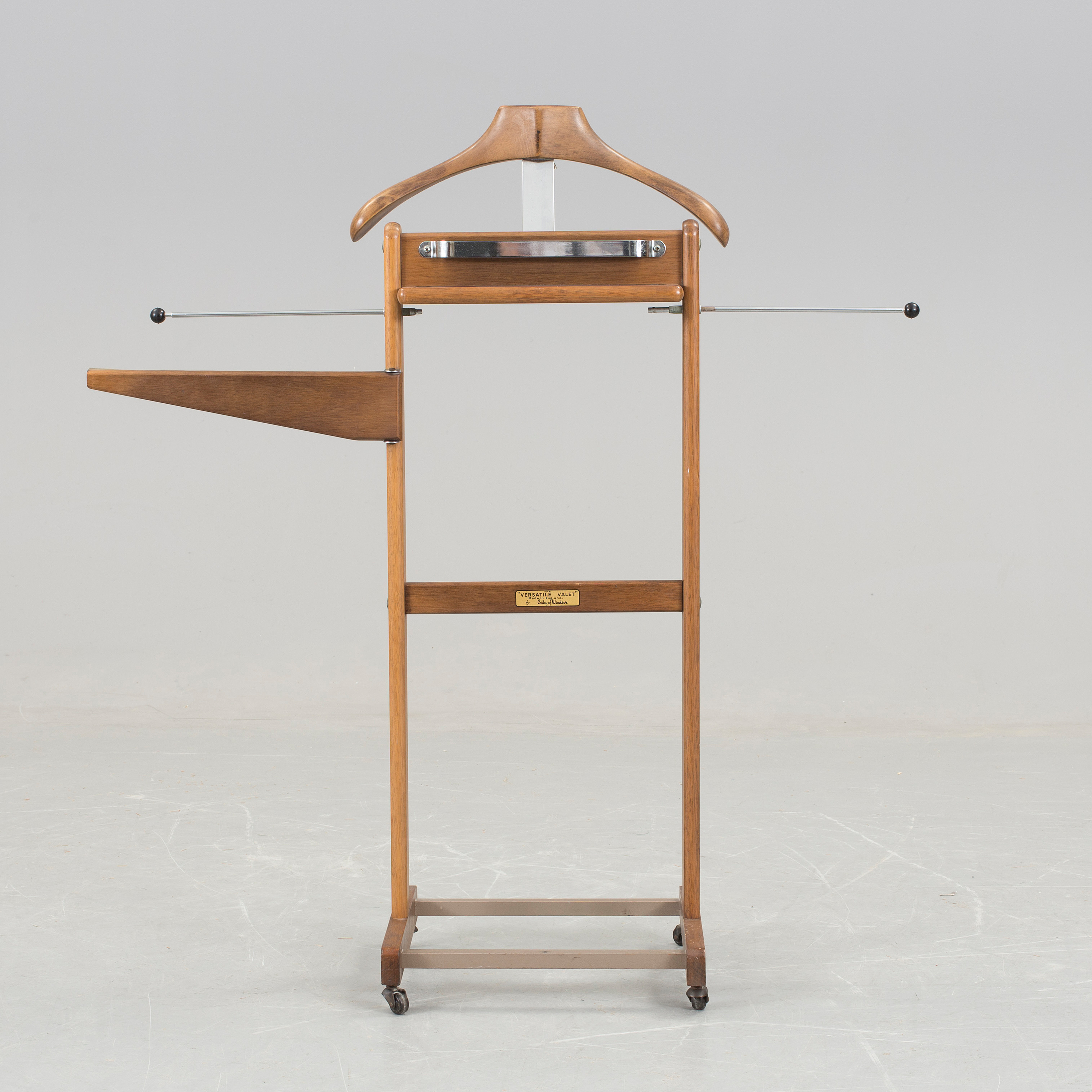 HERRBETJÄNT, Corby of Windsor, England, 1900talets mitt. Bukowskis