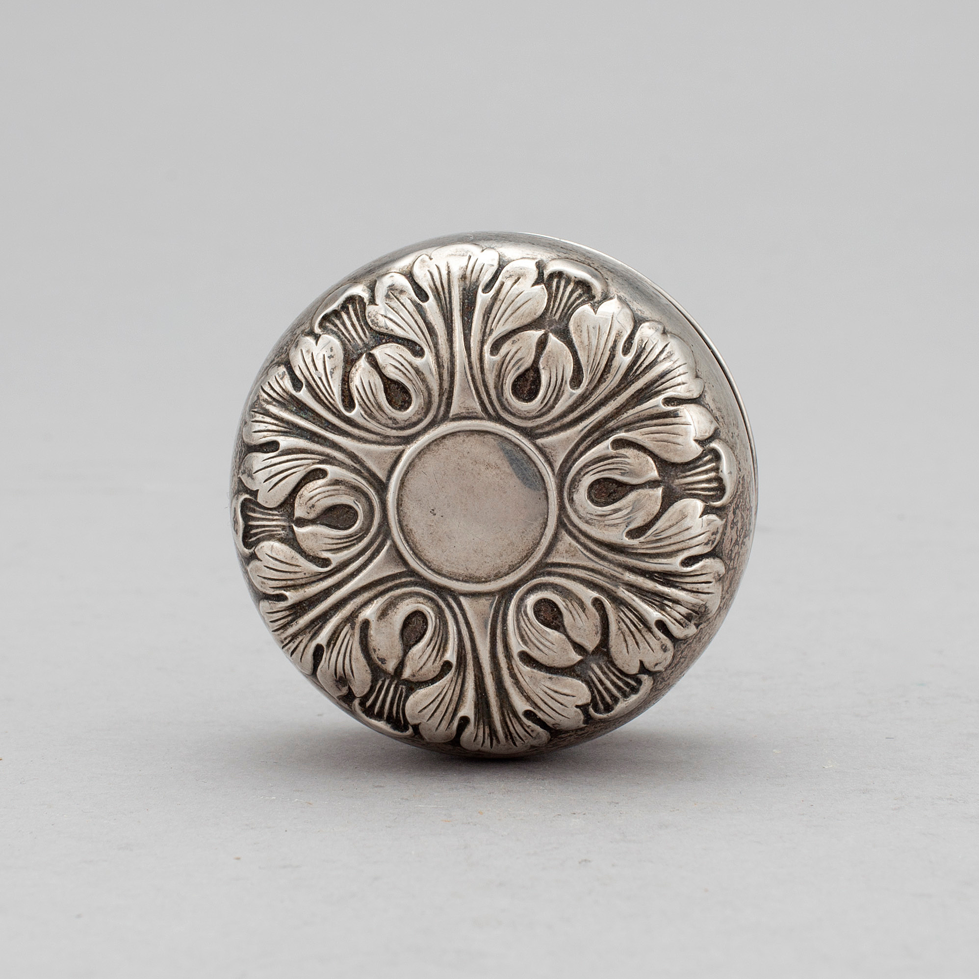 A sterlingsilver yoyo by Gorham USA 1910/20s. Bukowskis