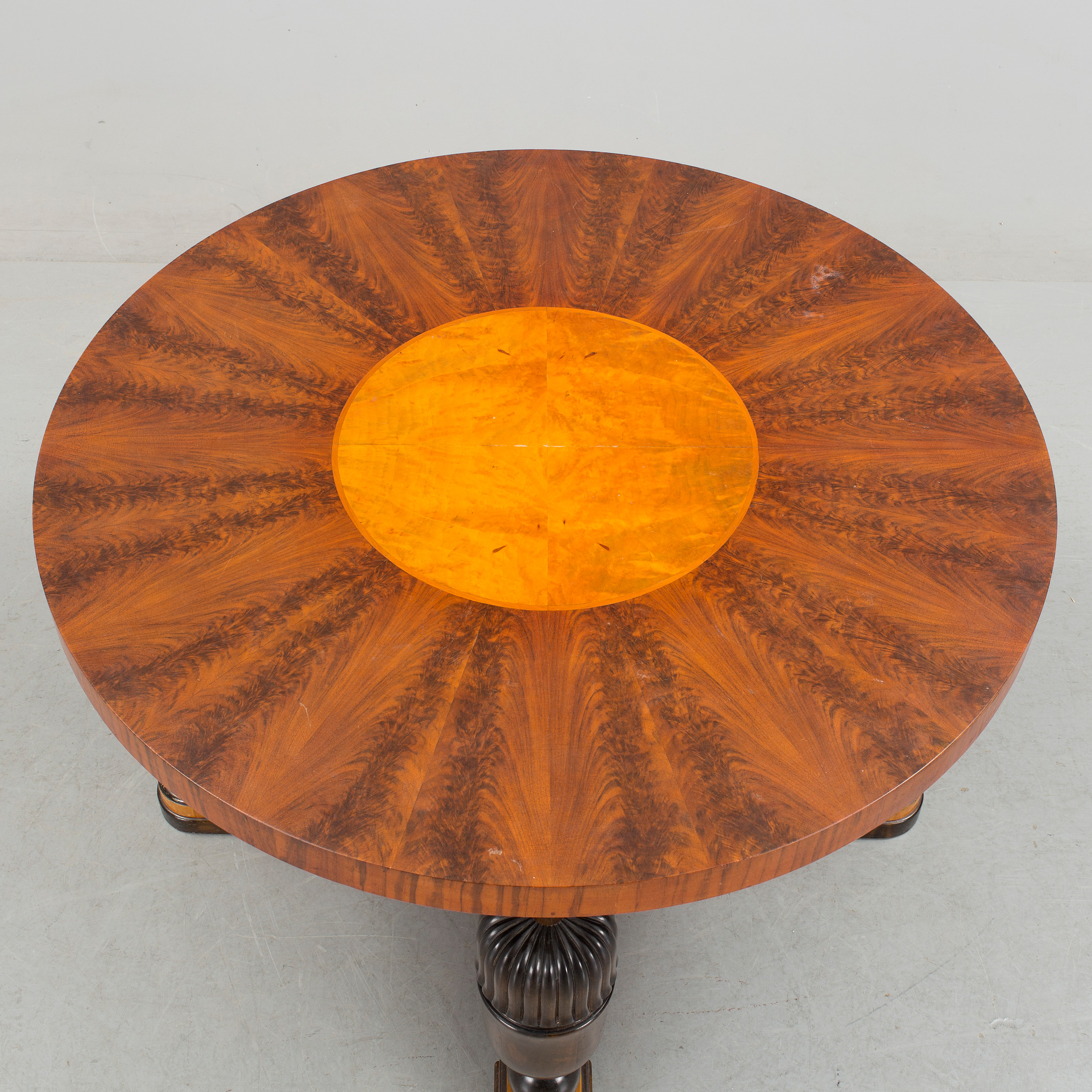 An Art Deco sofa table, 1920's/30's. Bukowskis