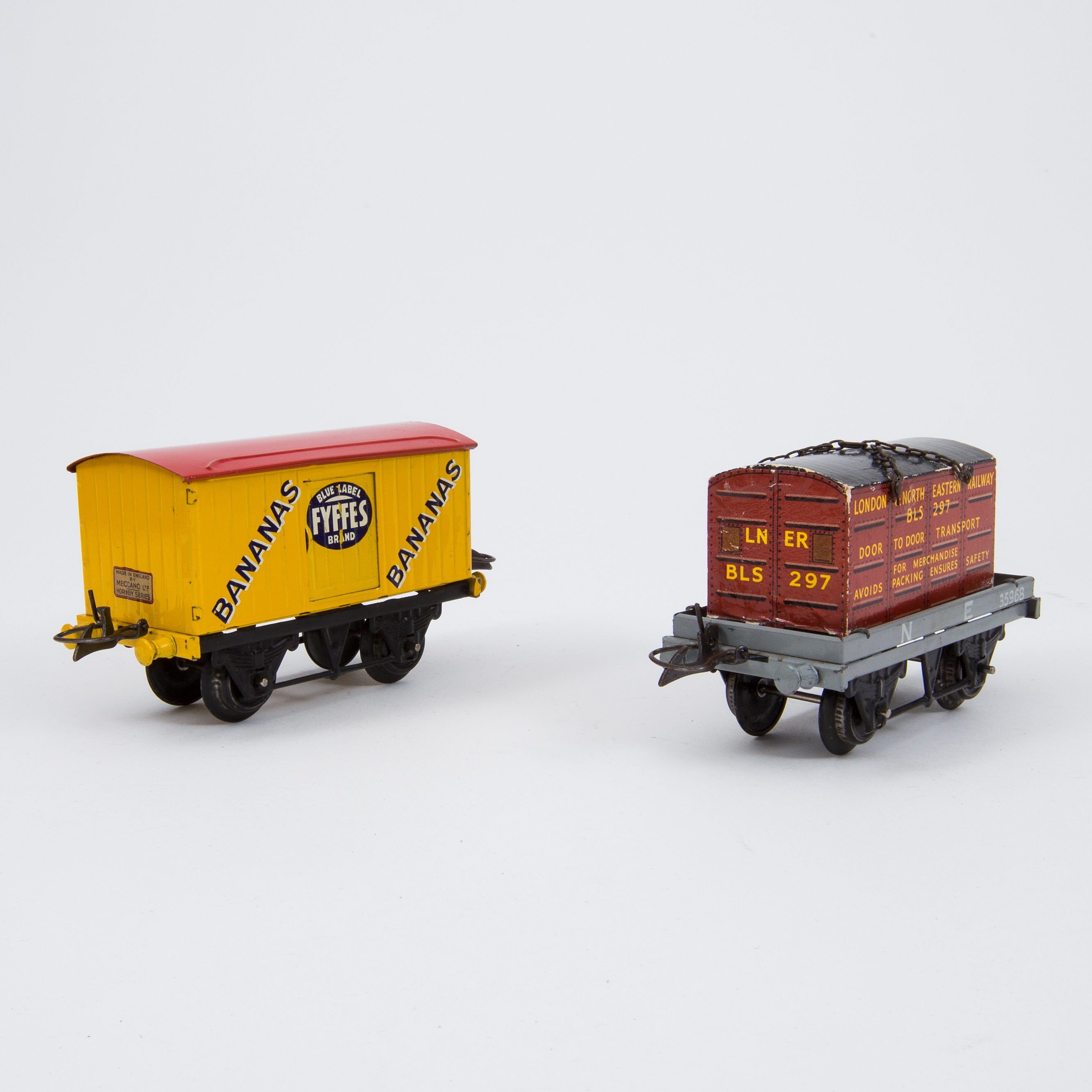 Twelve O-gauge Hornby train wagons England 1930s. - Bukowskis