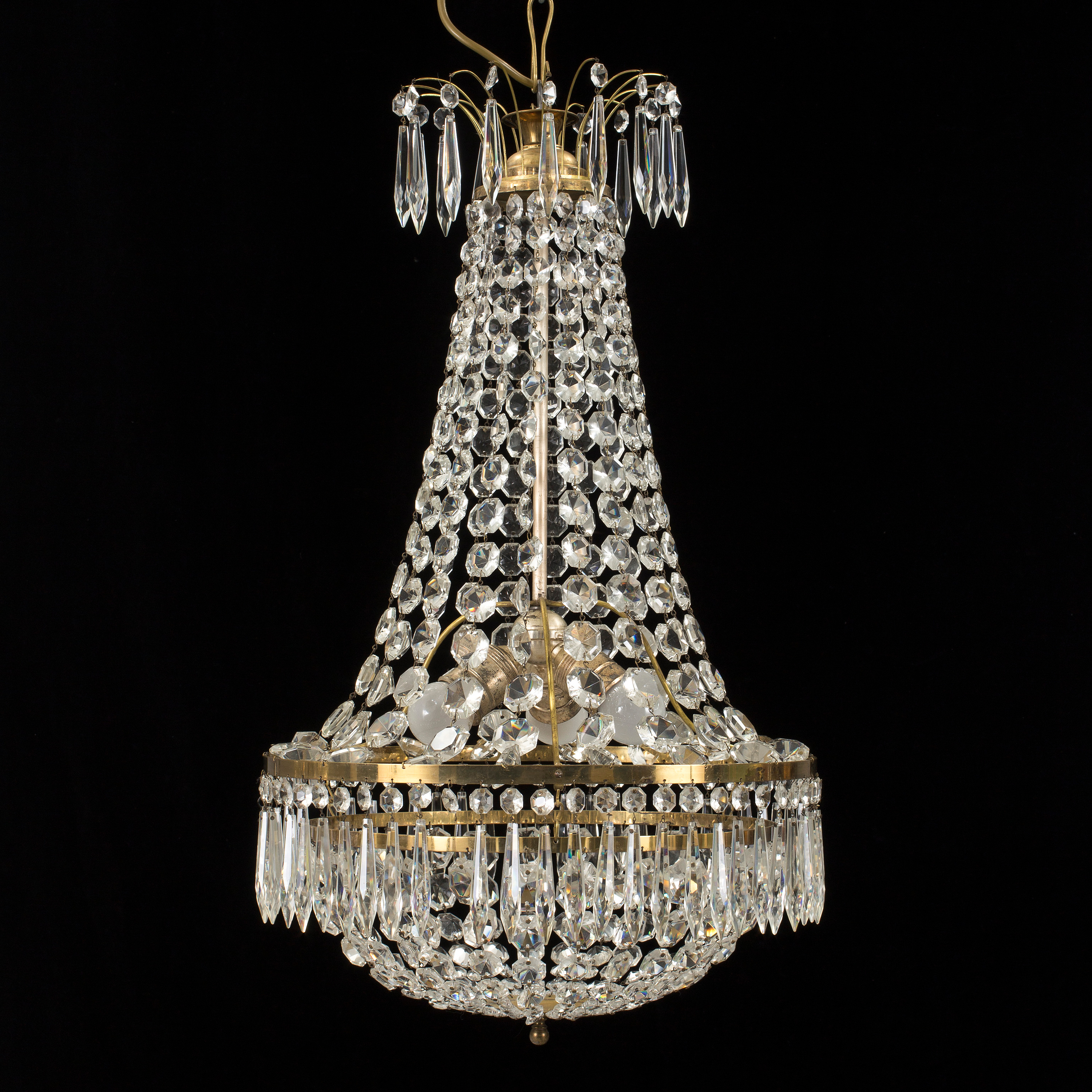 LJUSKRONA, empirestil, 1900-talets början. Höjd 66 cm. - Bukowskis