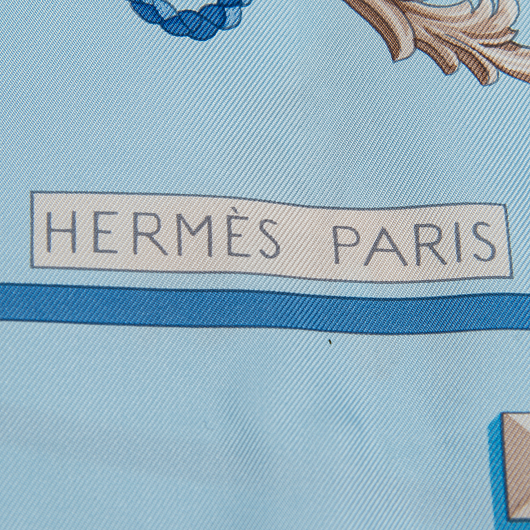 Foulard Hermès 'Les Clés' En Soie - Vintage, Motif Clés Sur Fond Ivoire/bleu