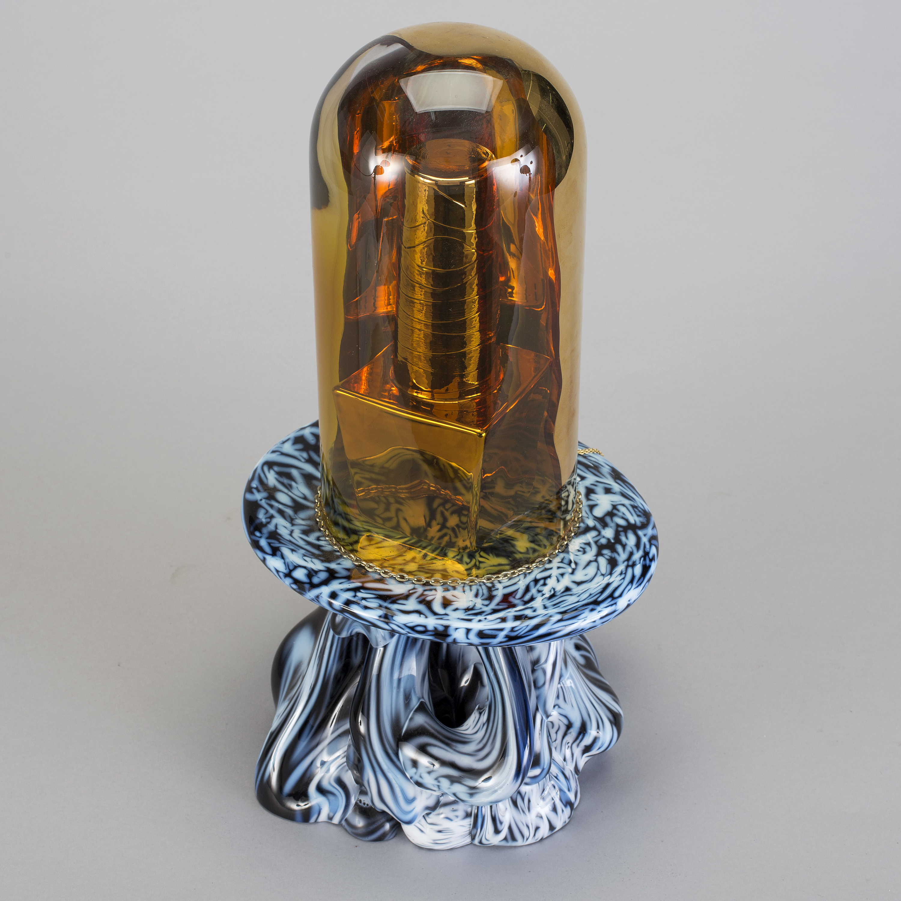 An unique glass sculpture by Åsa Jungnelius for Kosta Boda. Bukowskis