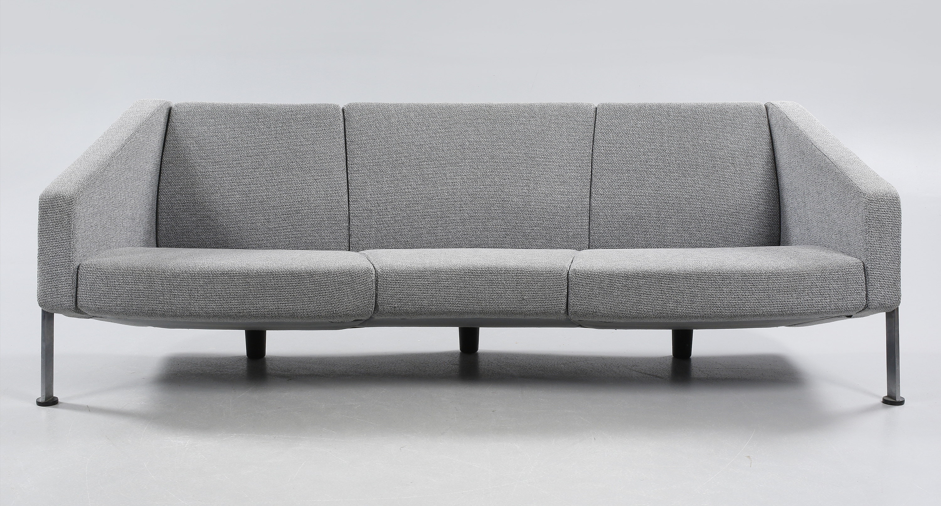 A sofa from around 2000. - Bukowskis