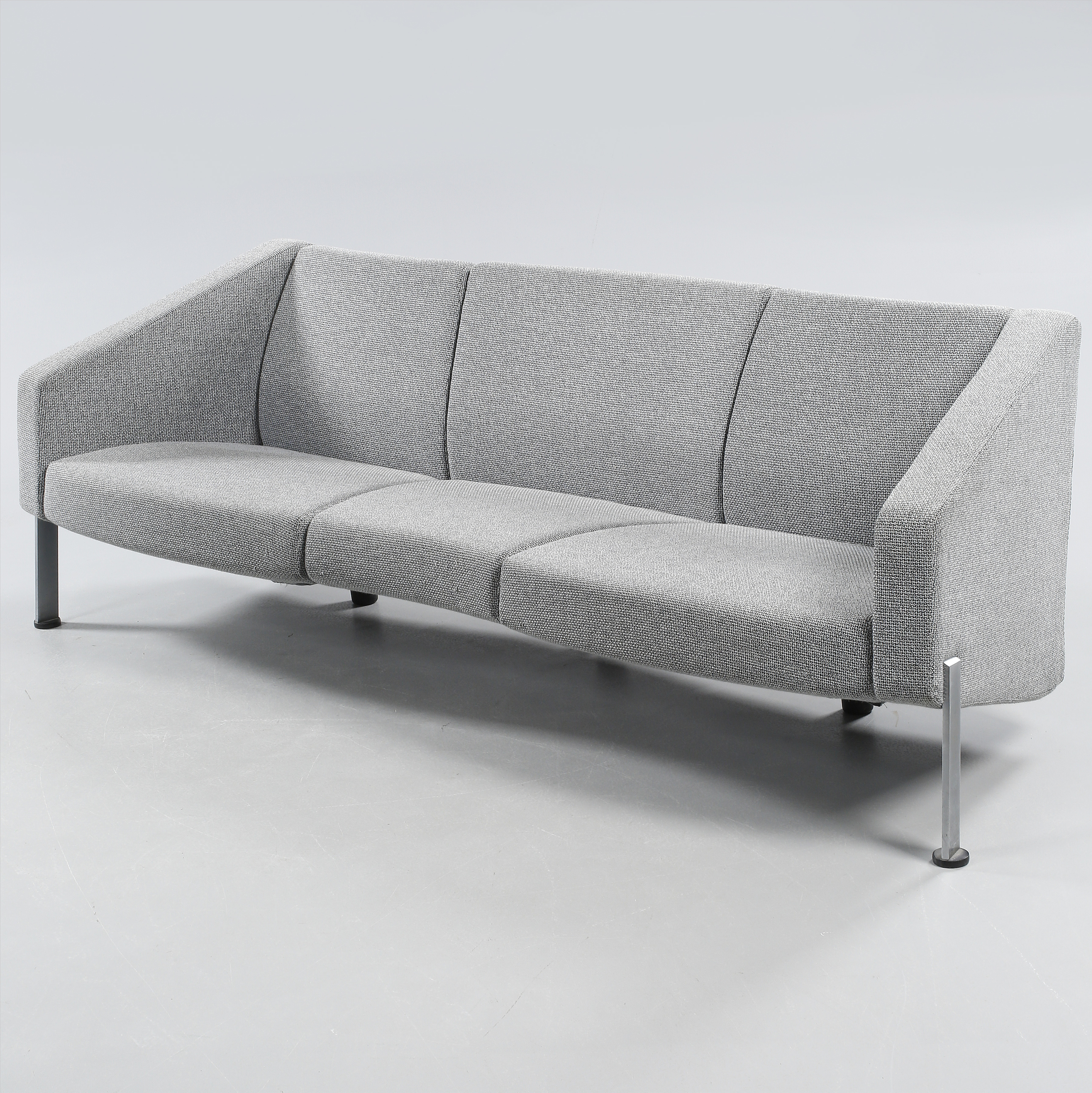 A sofa from around 2000. - Bukowskis