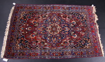 82429. MATTA, orientalisk. ca. 217x138.