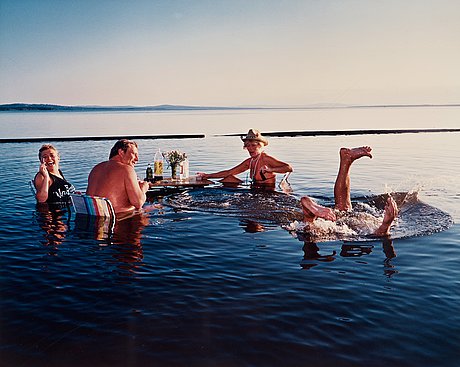 Lars Tunbjörk - lots in our price database - LotSearch