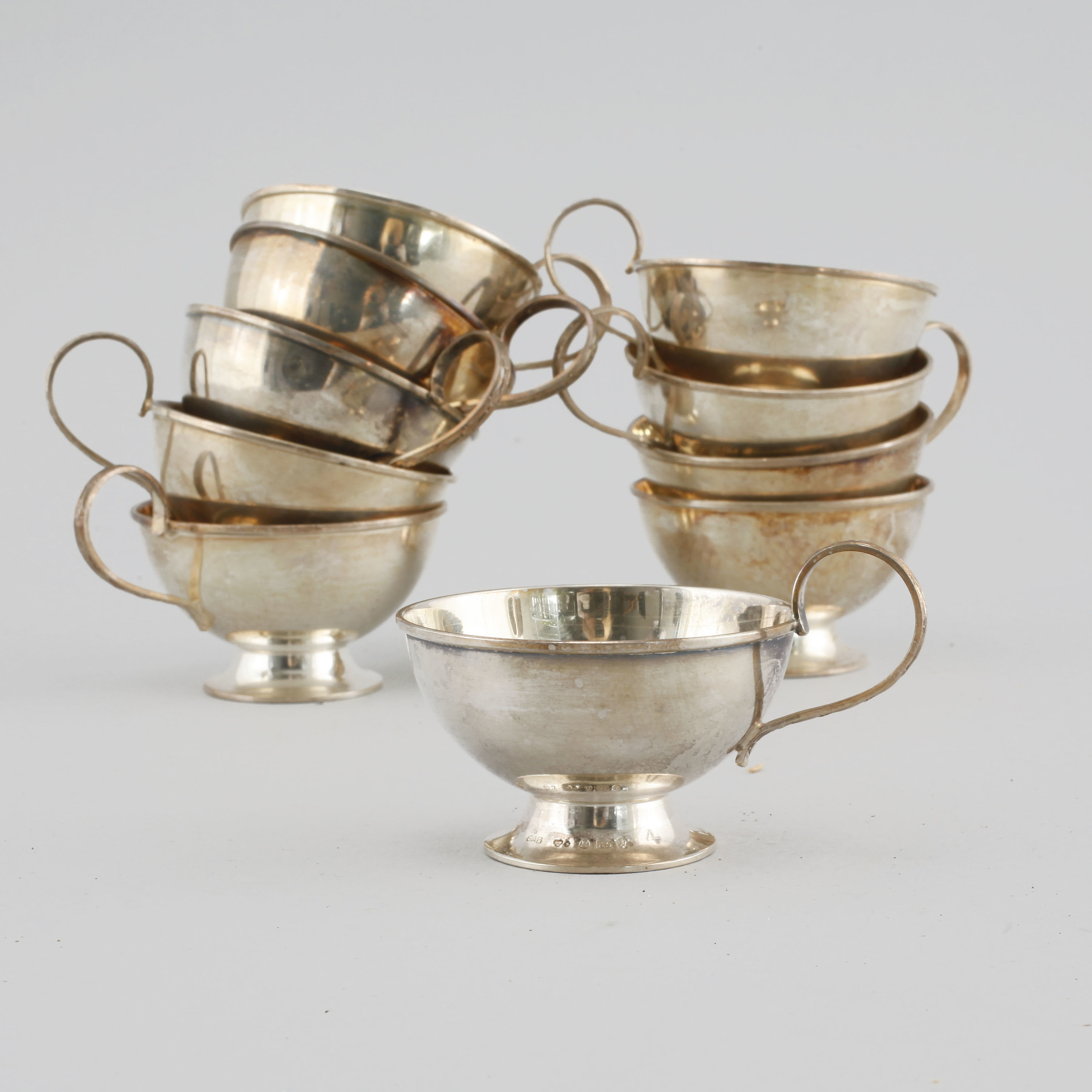 Ten silver punch cups, GAB, Stockholm, 1951/52, weight 328 g. Bukowskis