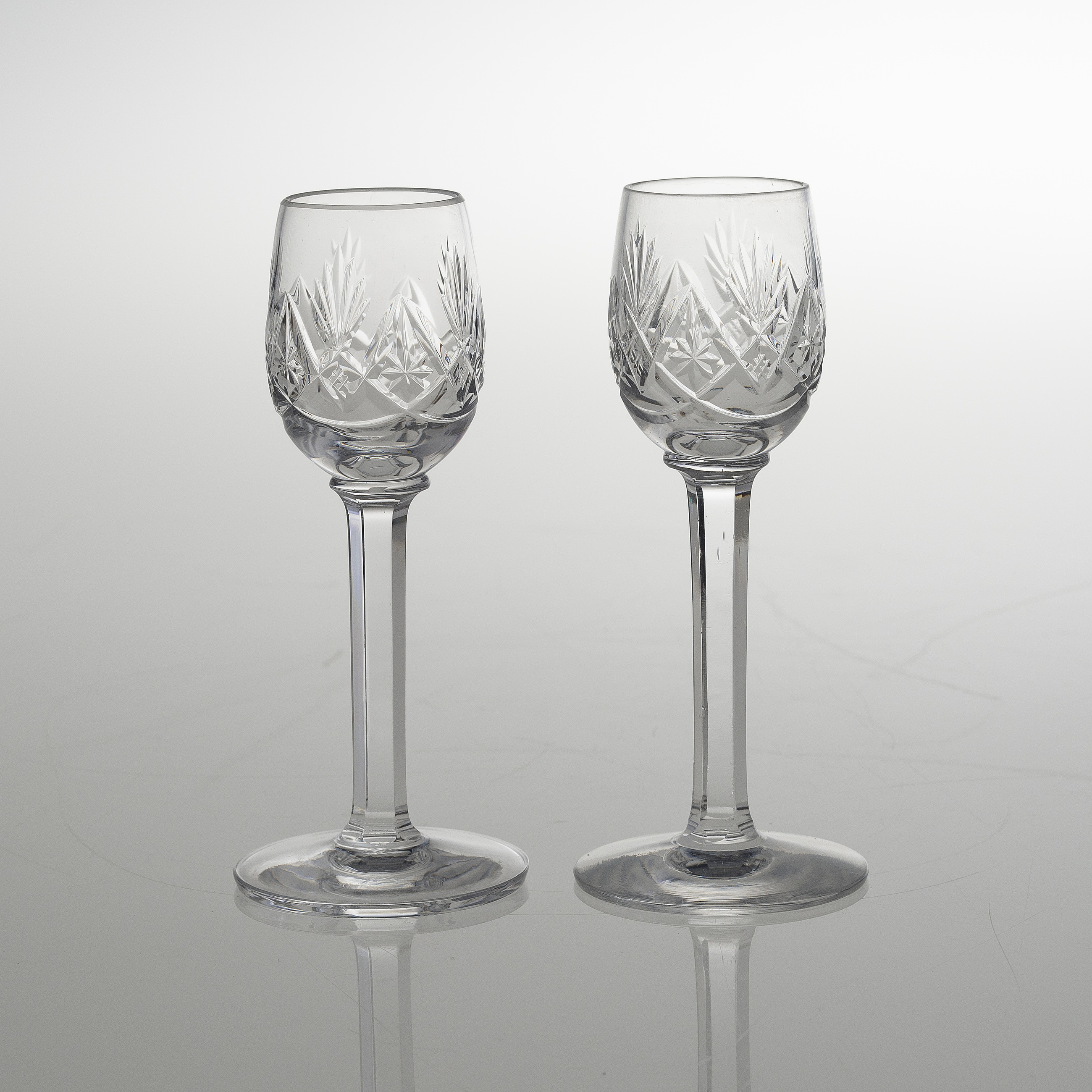 SCHNAPPS GLASSES, 12 PCS. Crystal, model Yrjö, Riihimäen lasi. Bukowskis