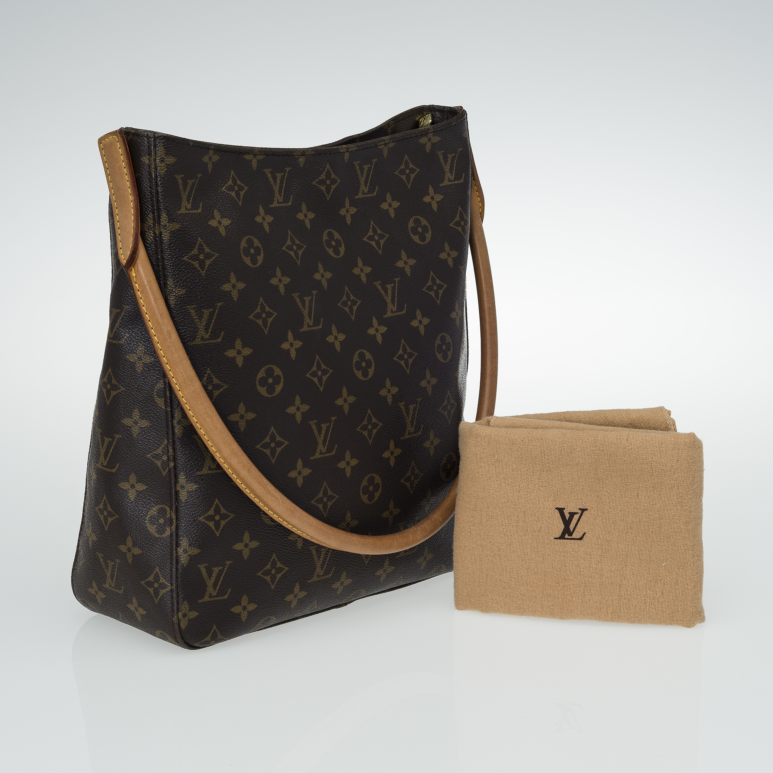 BAG, "Looping", Louis Vuitton. Bukowskis