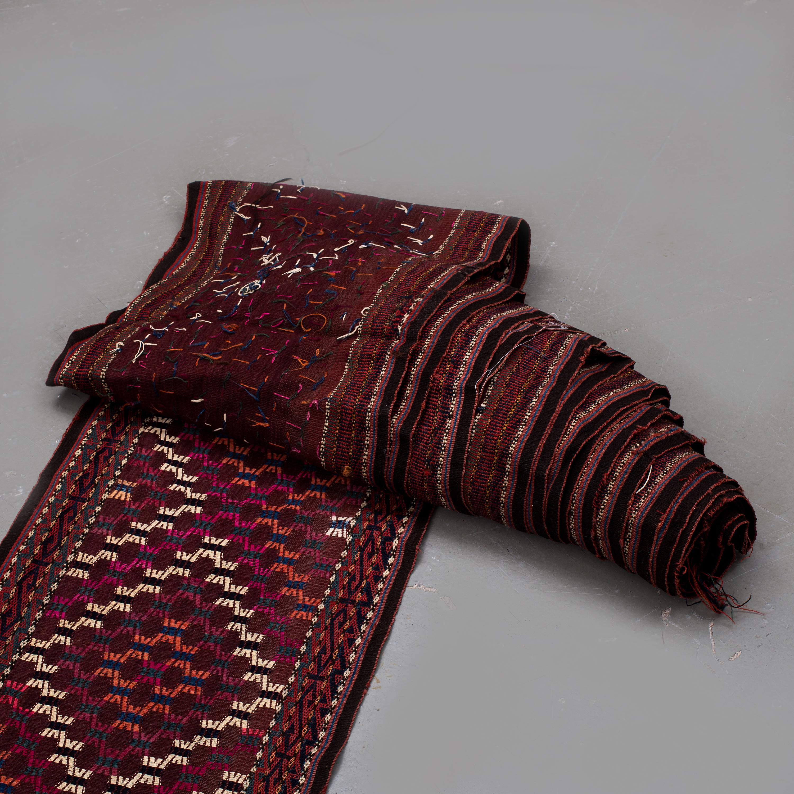 A semi-antique Turkmen Tent band. Ca 1430 x 48 cm. - Bukowskis