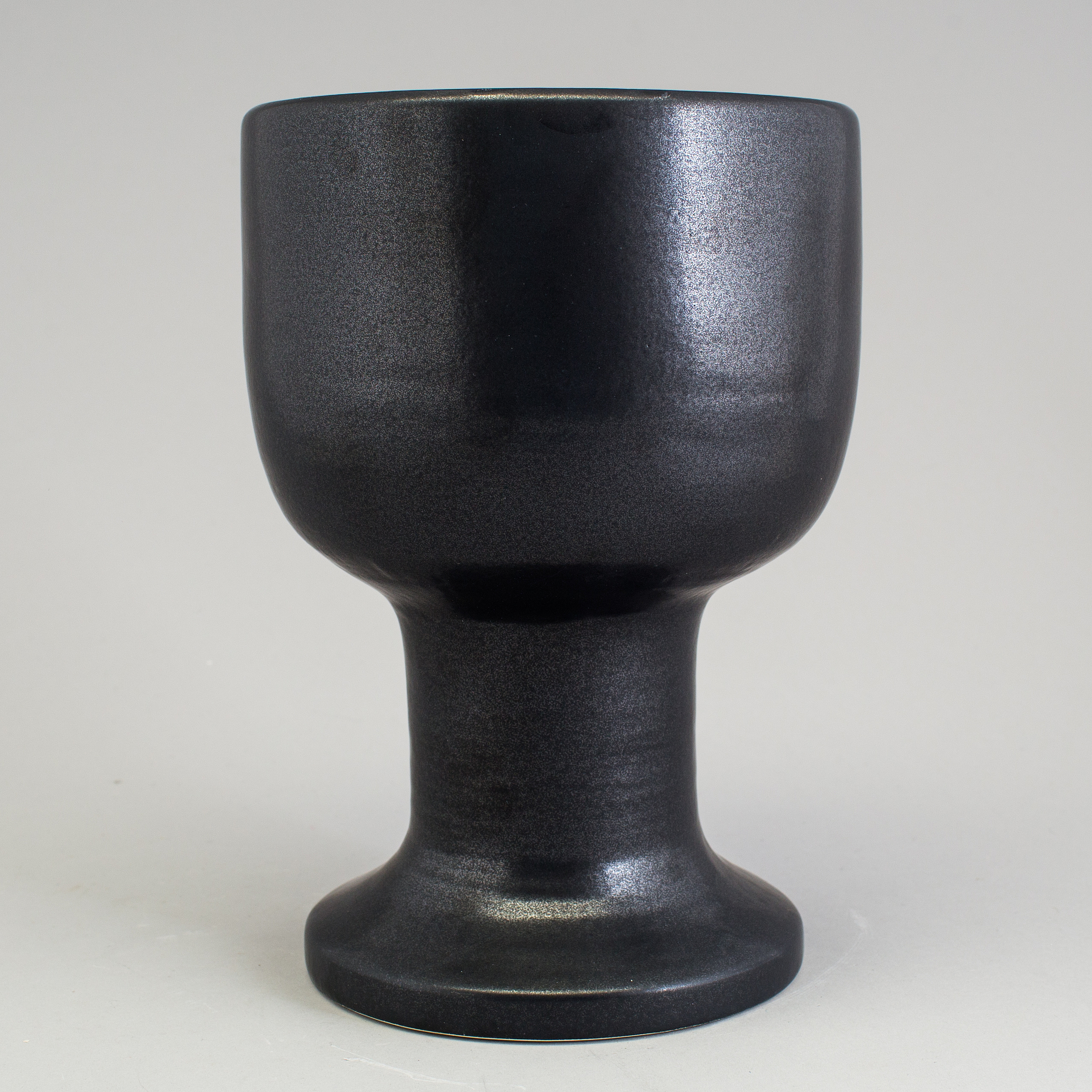 LISA LARSON, a vase, Kstudion in Gustavsberg. Bukowskis