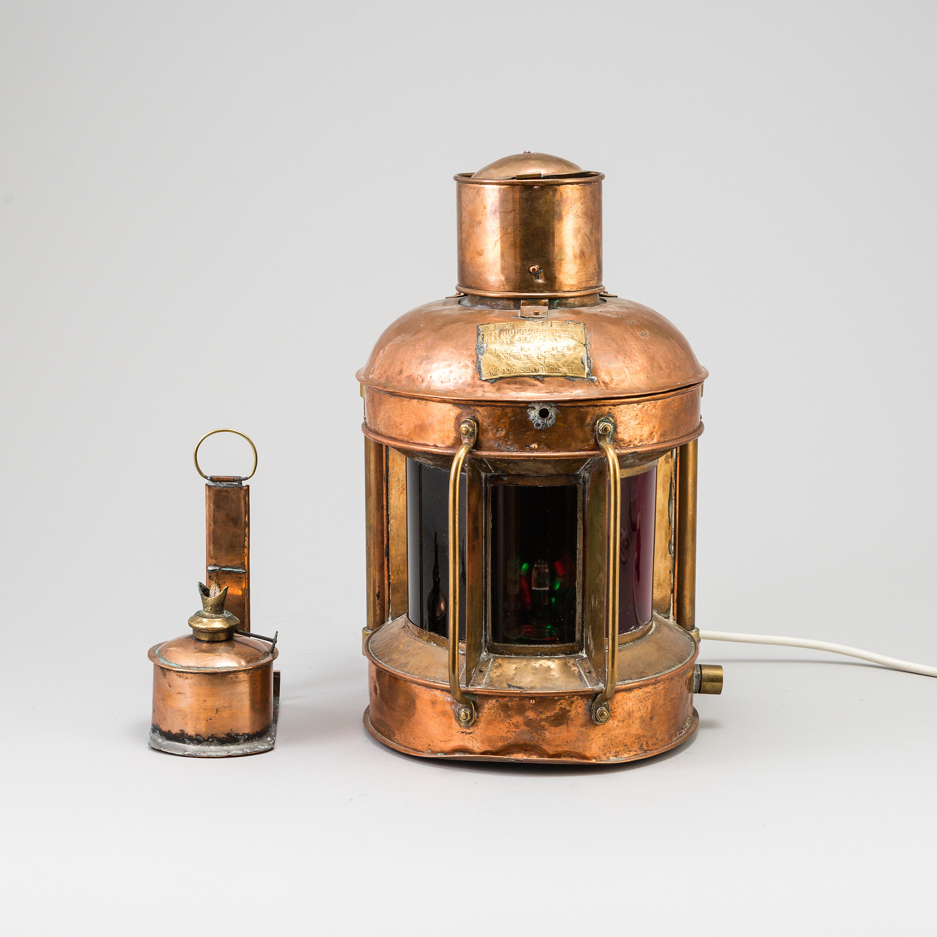 An early 20th cenyury Japanese copper lantern. Bukowskis