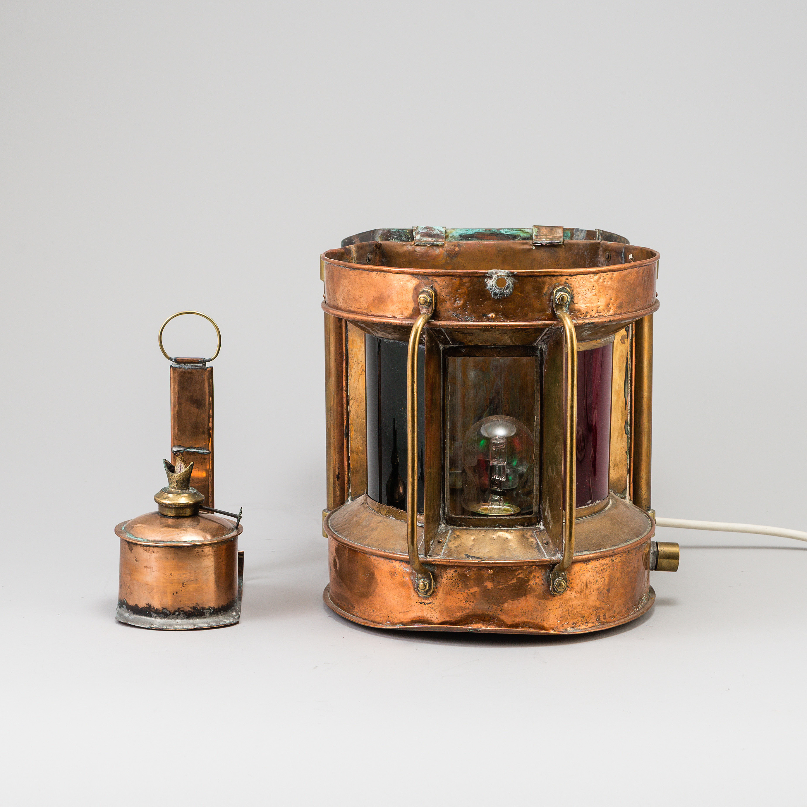 An early 20th cenyury Japanese copper lantern. Bukowskis