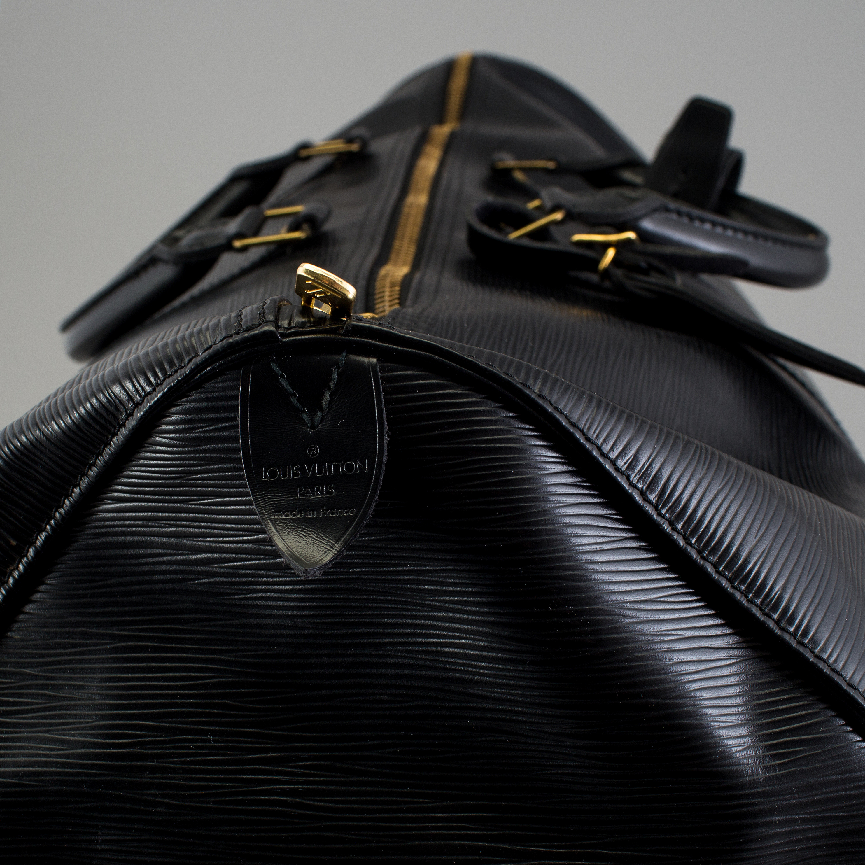 A bag &quot;Keepall 60 Epi&quot;, Louis Vuitton. - Bukowskis