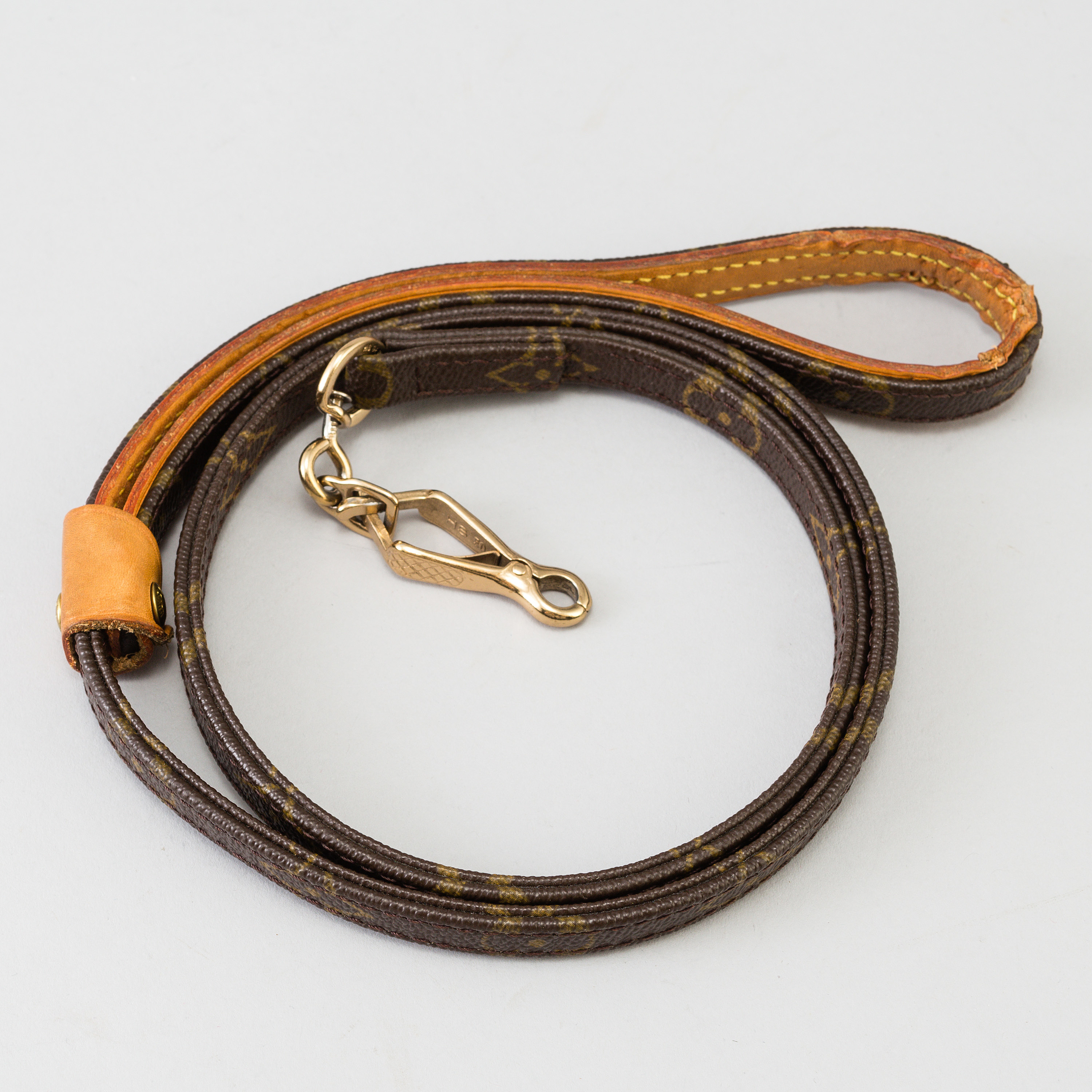 A LOUIS VUITTON "Baxter Dog Leash". Bukowskis