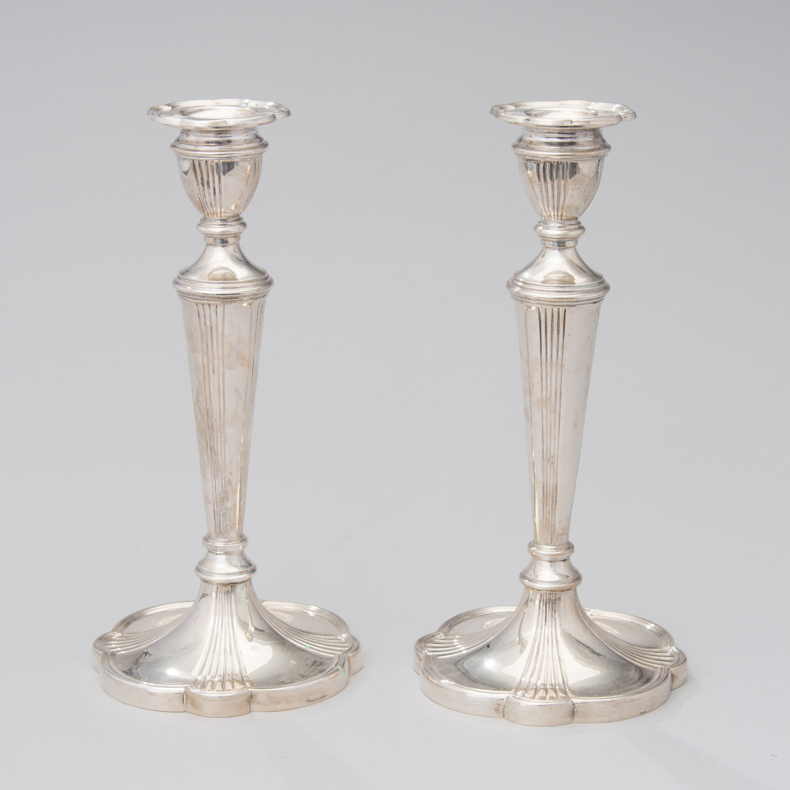 A PAIR OF SILVER CANDLESTICKS, Finnish control hallmarks 1955. Bukowskis