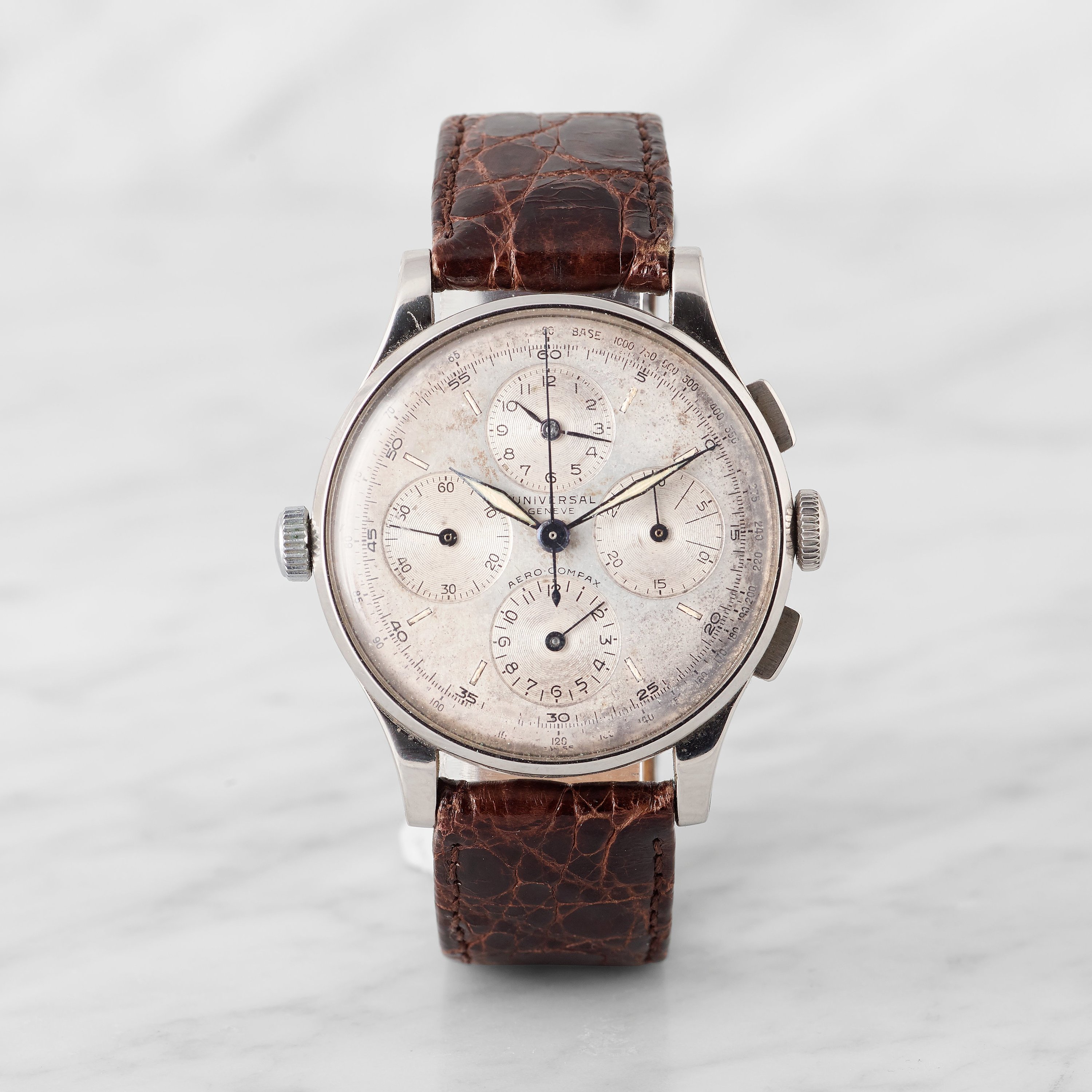 UNIVERSAL, Genève, chronograph, wristwatch, 37,3 mm