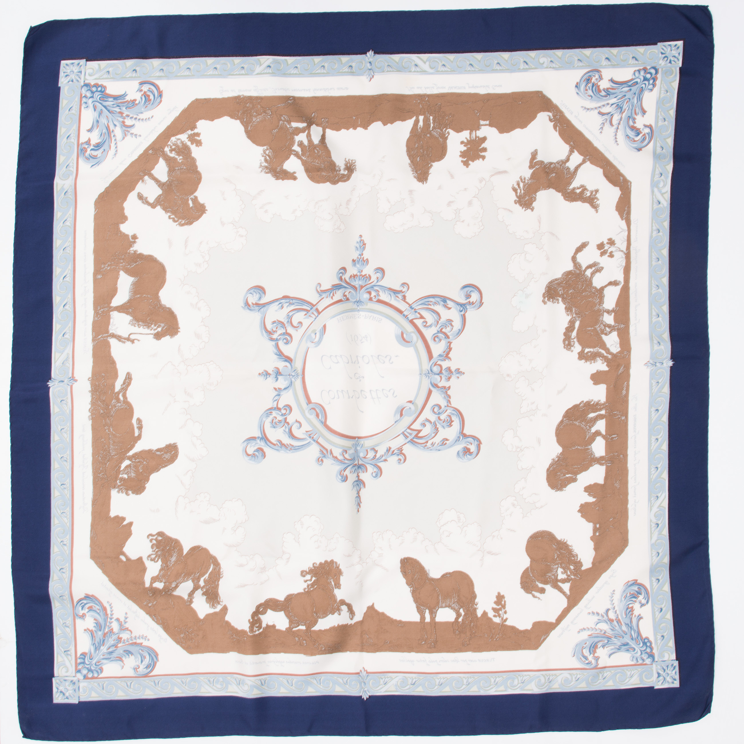 Foulard Hermès Courbettes Et Cabrioles En Soie - Foulard Carré Jaune Imprimé Animaux