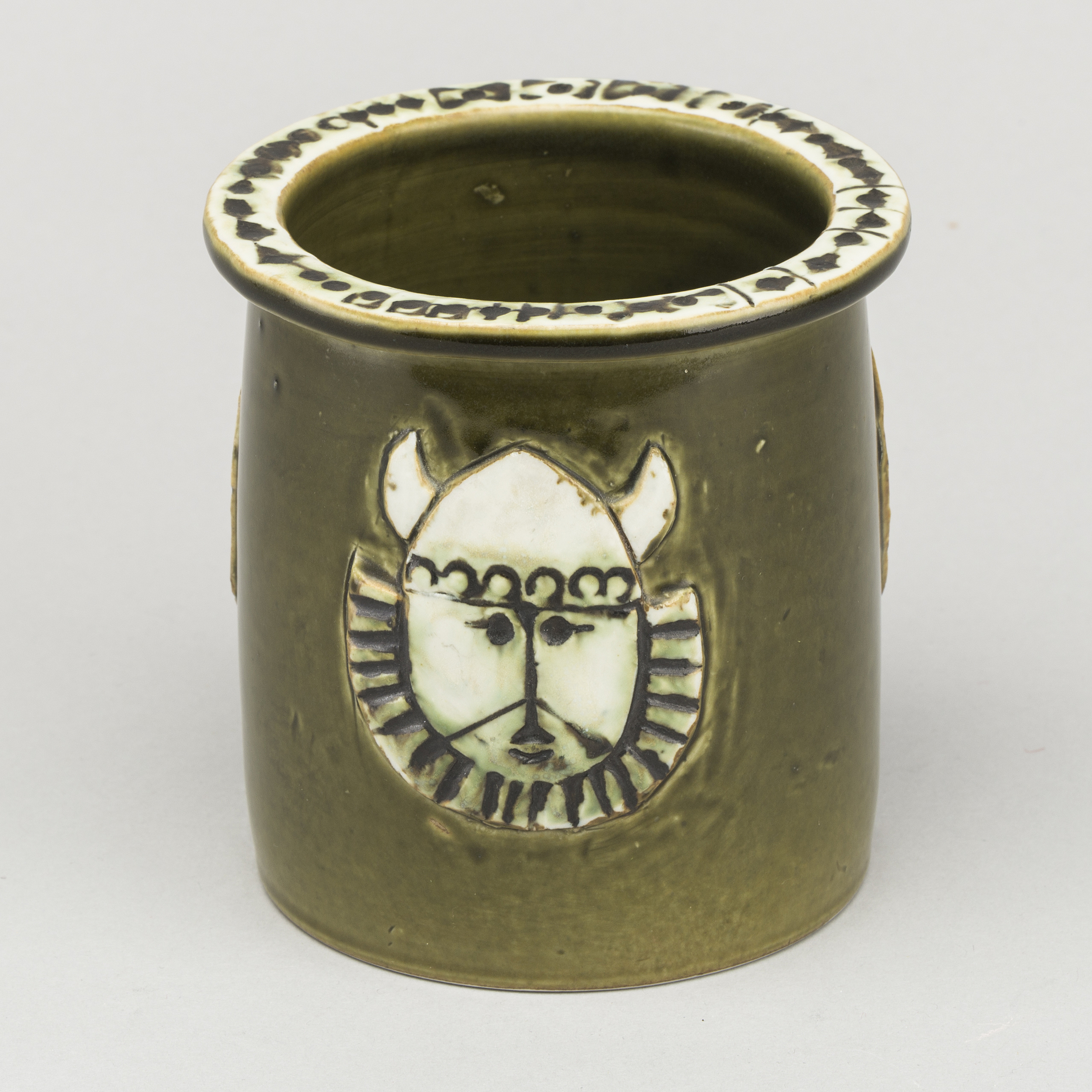 LISA LARSON, a stoneware Gustavsbergs vase. Bukowskis