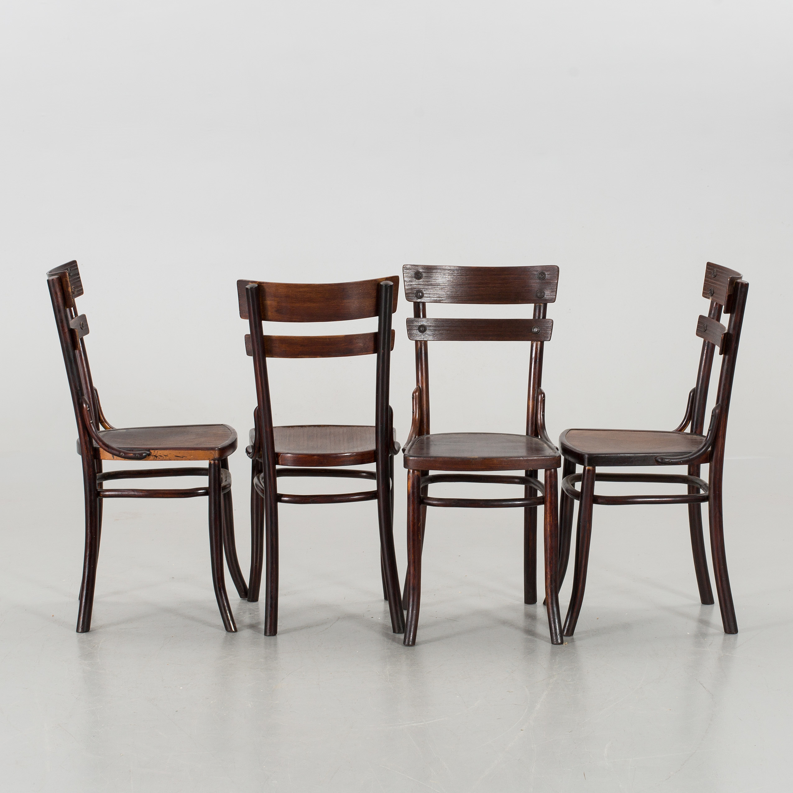 FOUR MUNDUS CHAIRS. Bukowskis