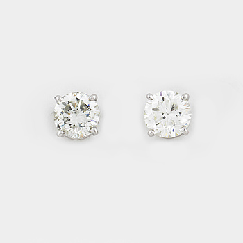 ÖRHÄNGEN, med briljantslipade diamanter totalt ca 2.00 cts.