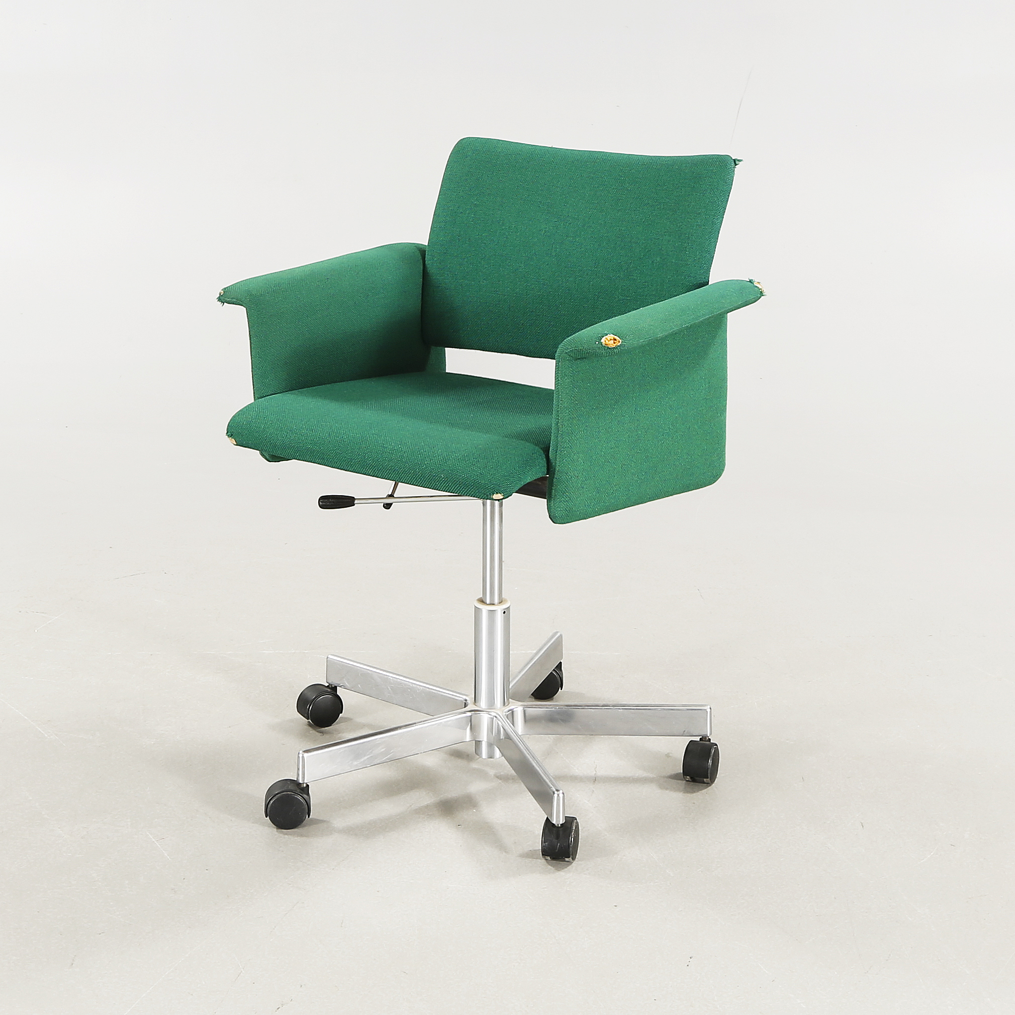 AN OFFICE CHAIR FROM IKEA, 1980´S. Bukowskis
