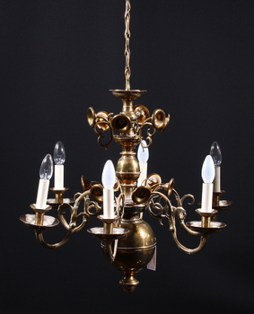 90921. LJUSKRONA, mässing, barockstil, 1900-talets första hälft. H 57.