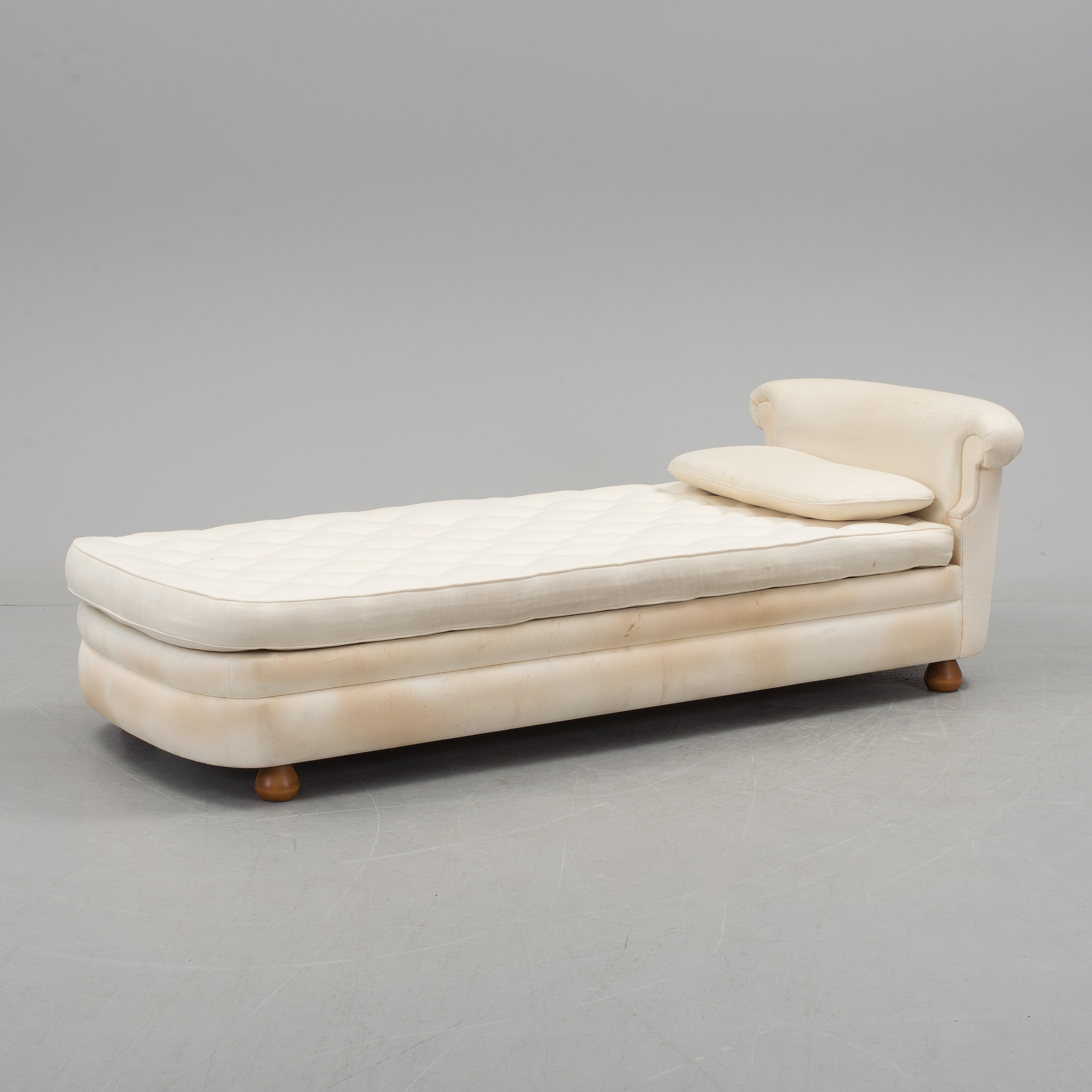 JOSEF FRANK, dagbädd, modell Couch 775, för Firma Svenskt Tenn Bukowskis JOSEF FRANK, dagbädd, modell Couch 775, för Firma Svenskt Tenn Bukowskis
