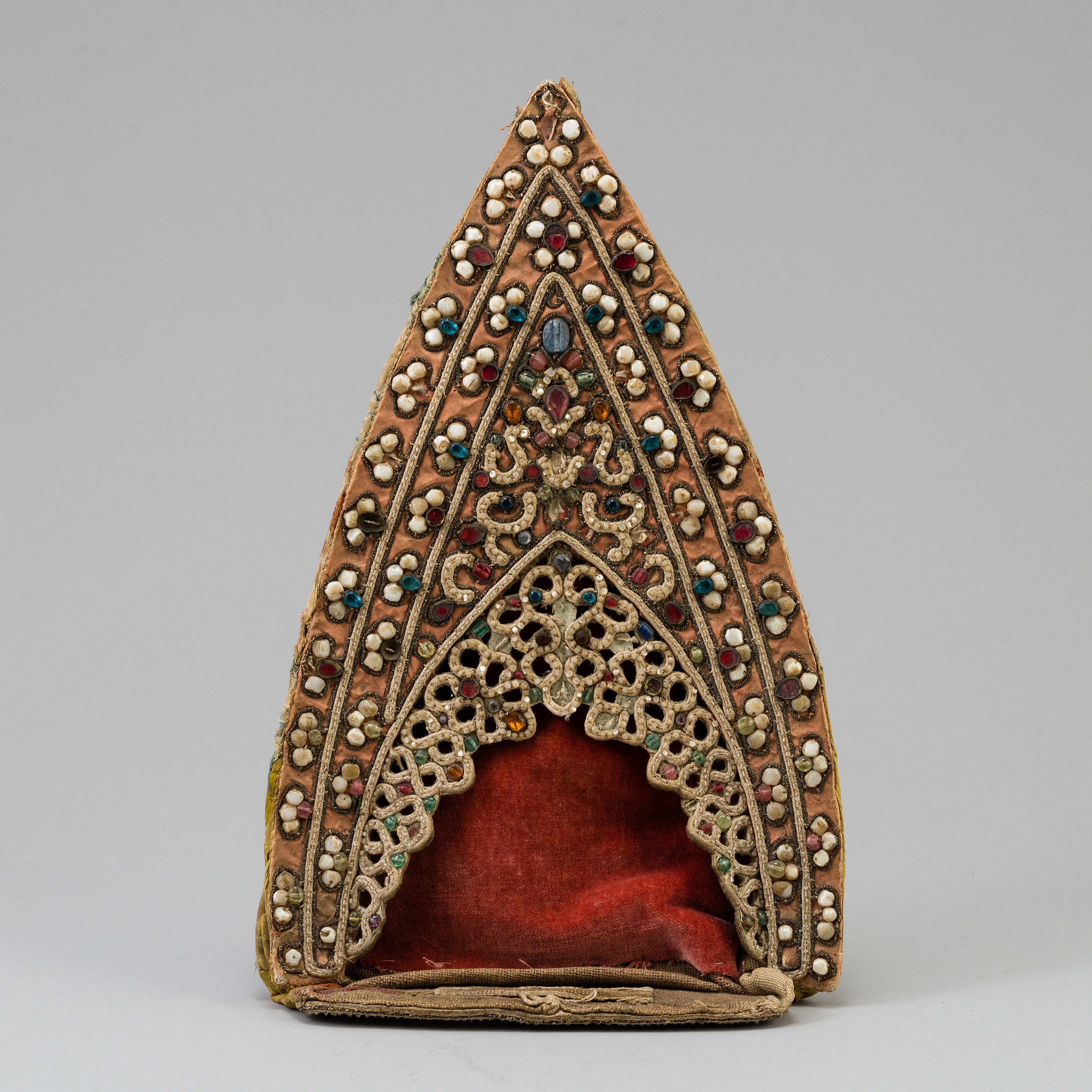 a-russian-headdress-kokoshnik-19th-century-bukowskis