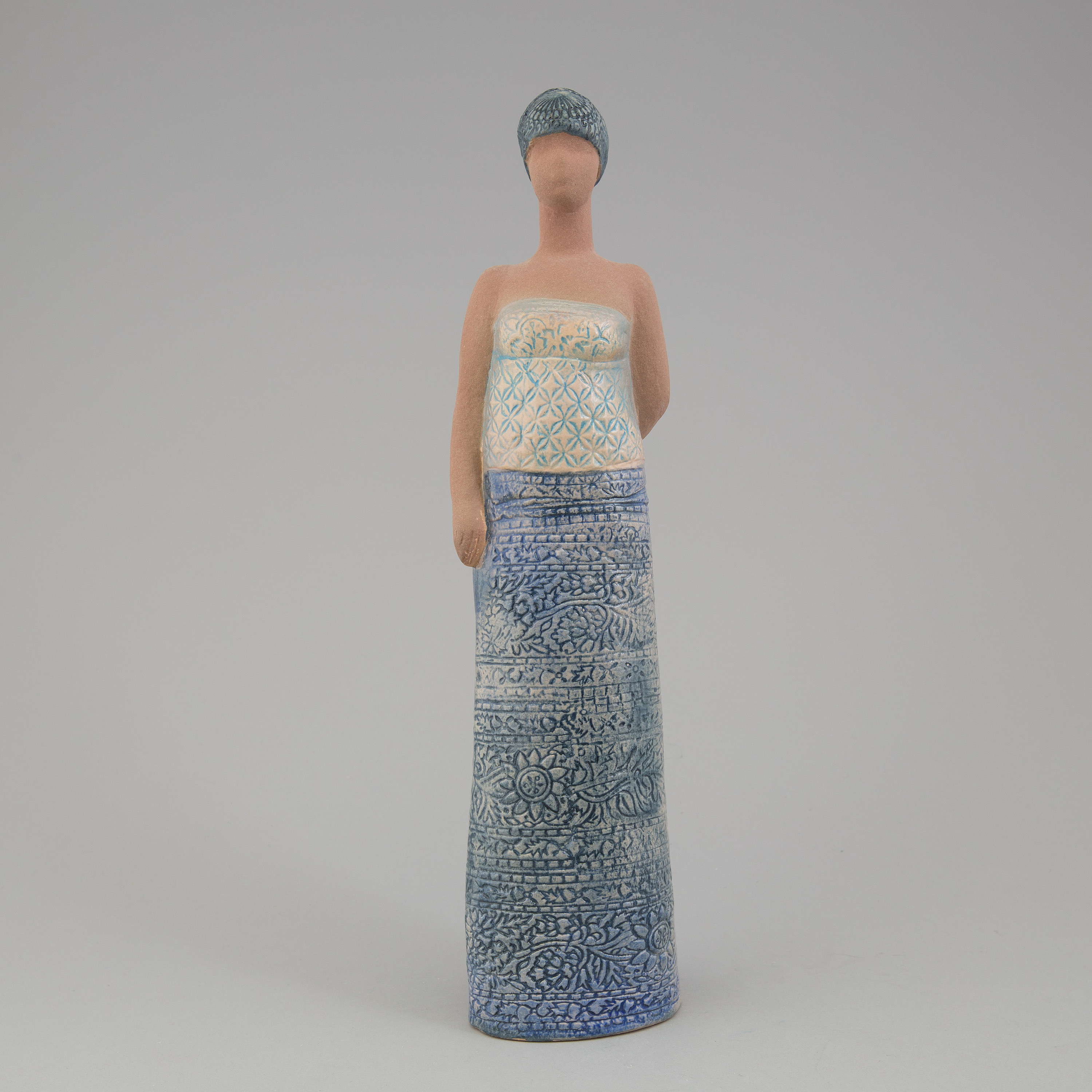 LISA LARSON Figurin I Form Av Kvinna Med Barn Studio Gustavsberg lisa-larson-figurin-i-form-av-kvinna-med-barn-studio-gustavsberg