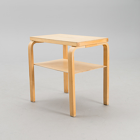 Auktionstipset ALVAR AALTO Barstolar, ett par, modell K65 Auktionstipset ALVAR AALTO Barstolar, ett par, modell K65