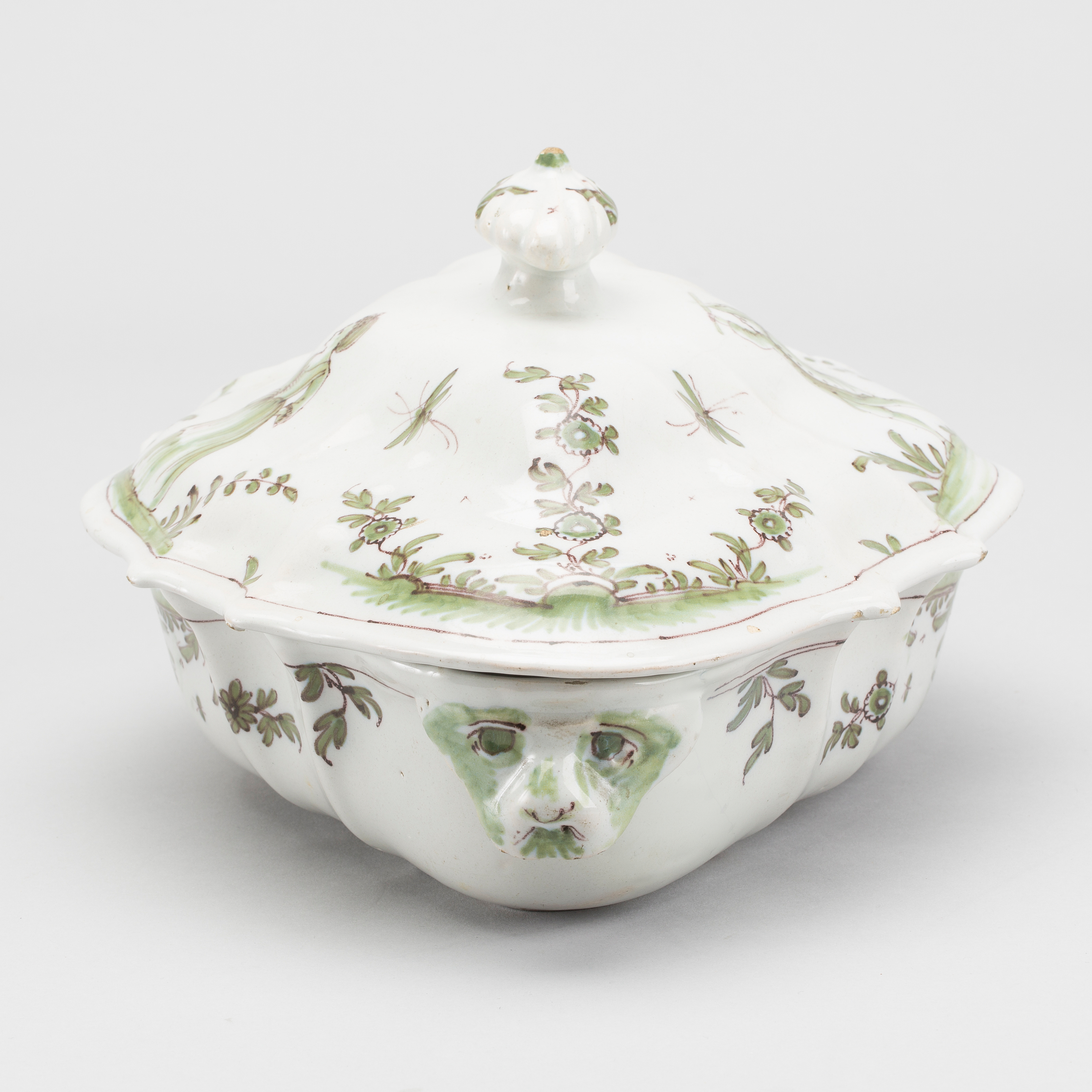 A FRENCH TUREEN. Bukowskis