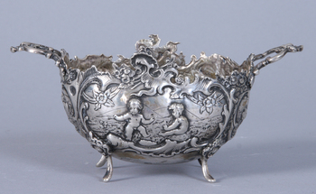 93285. SKÅL, silver, rokokostil. 143 gram. Otydliga stämplar.