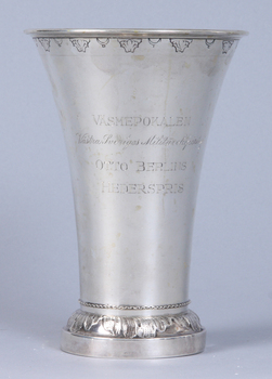93387. POKAL, silver, 1902. 242 g.