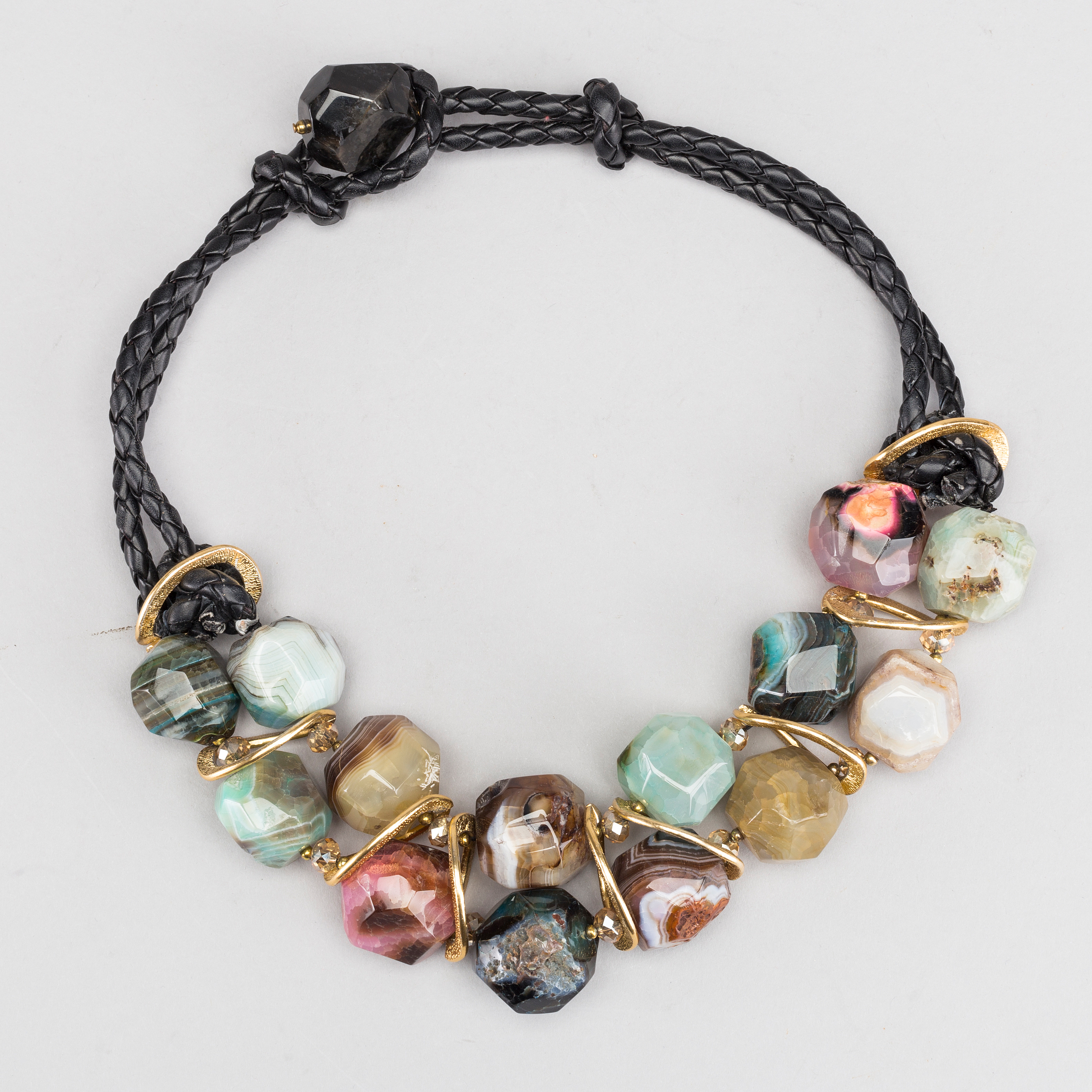 Collier, bijouteri. - Bukowskis