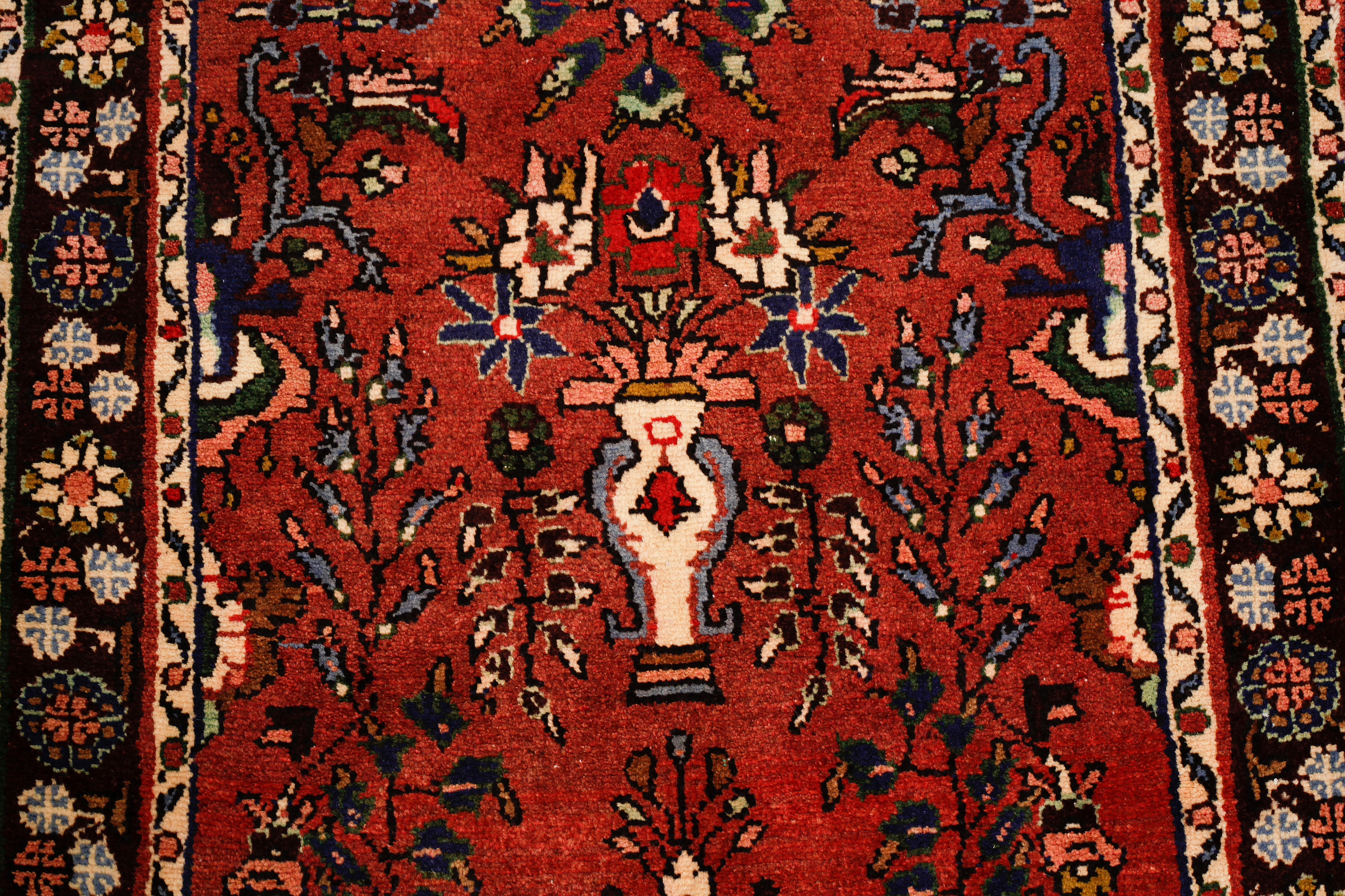 A Hamadan runner, 263 x 85 cm. Bukowskis