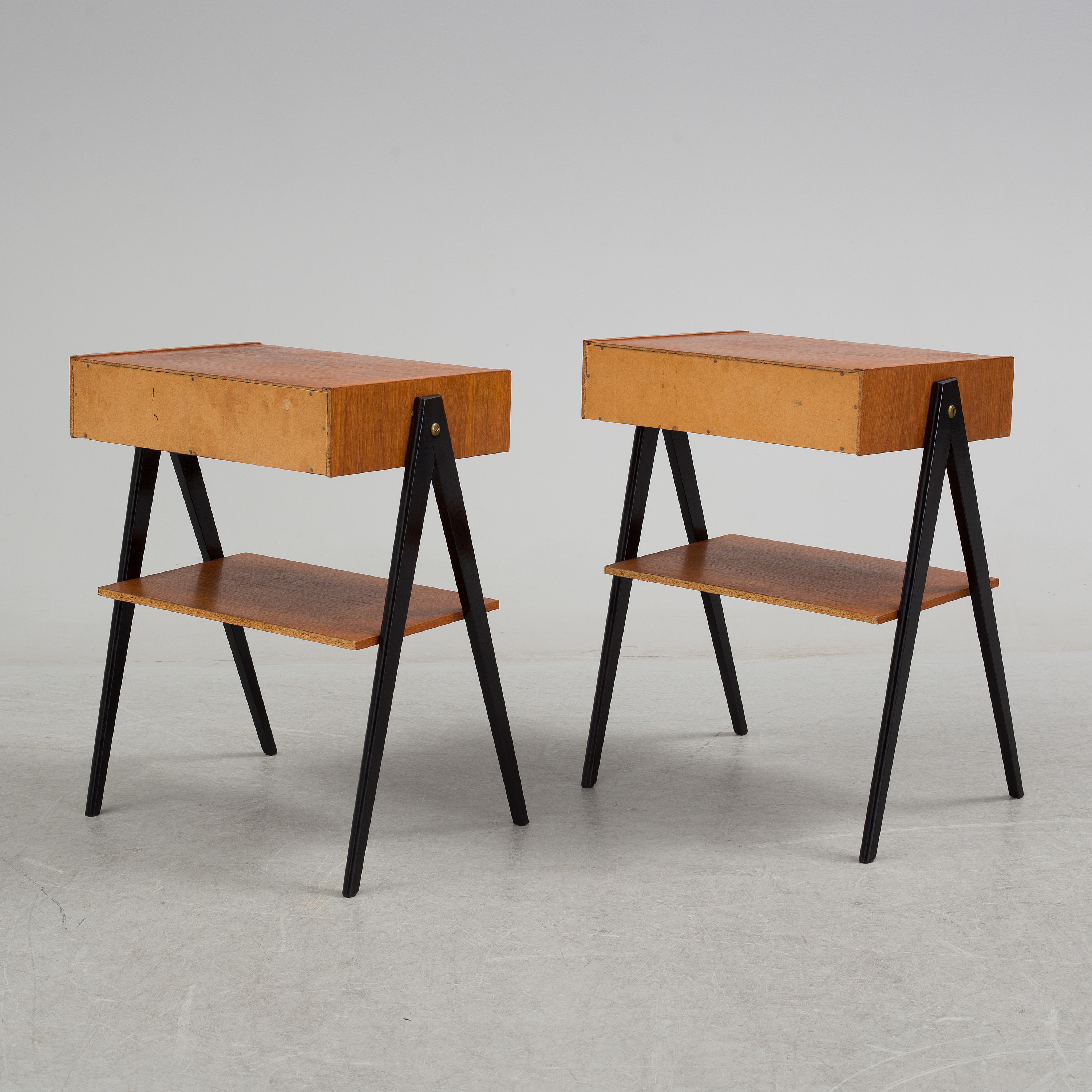 A pair of bedside tables, second half of the 20th century. Bukowskis