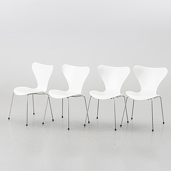 ARNE JACOBSEN, stolar, "Sjuan", 4 st, Fritz Hansen, Danmark. 2000-tal.