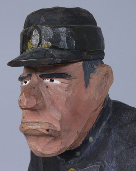 94233. FIGUR, trä, otydl sign o dat 1937.