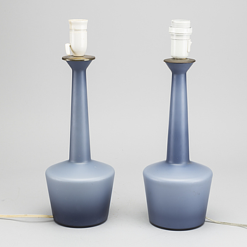 A PAIR OF GLASS TABLE LAMPS FROM KASTRUP/HOLMEGAARD, second half of the 20th century.