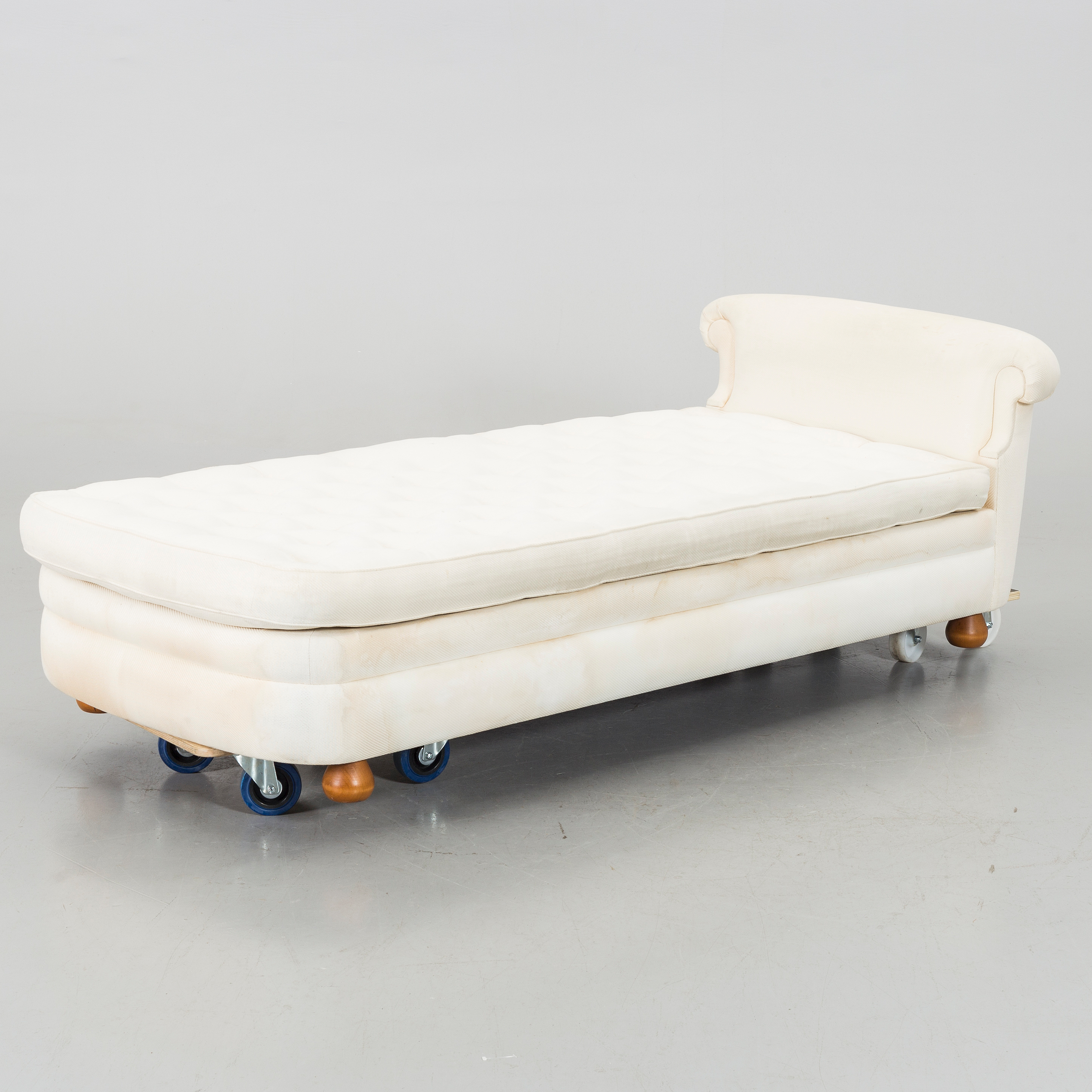 JOSEF FRANK, dagbädd, modell Couch 775, för Firma Svenskt Tenn Bukowskis JOSEF FRANK, dagbädd, modell Couch 775, för Firma Svenskt Tenn Bukowskis