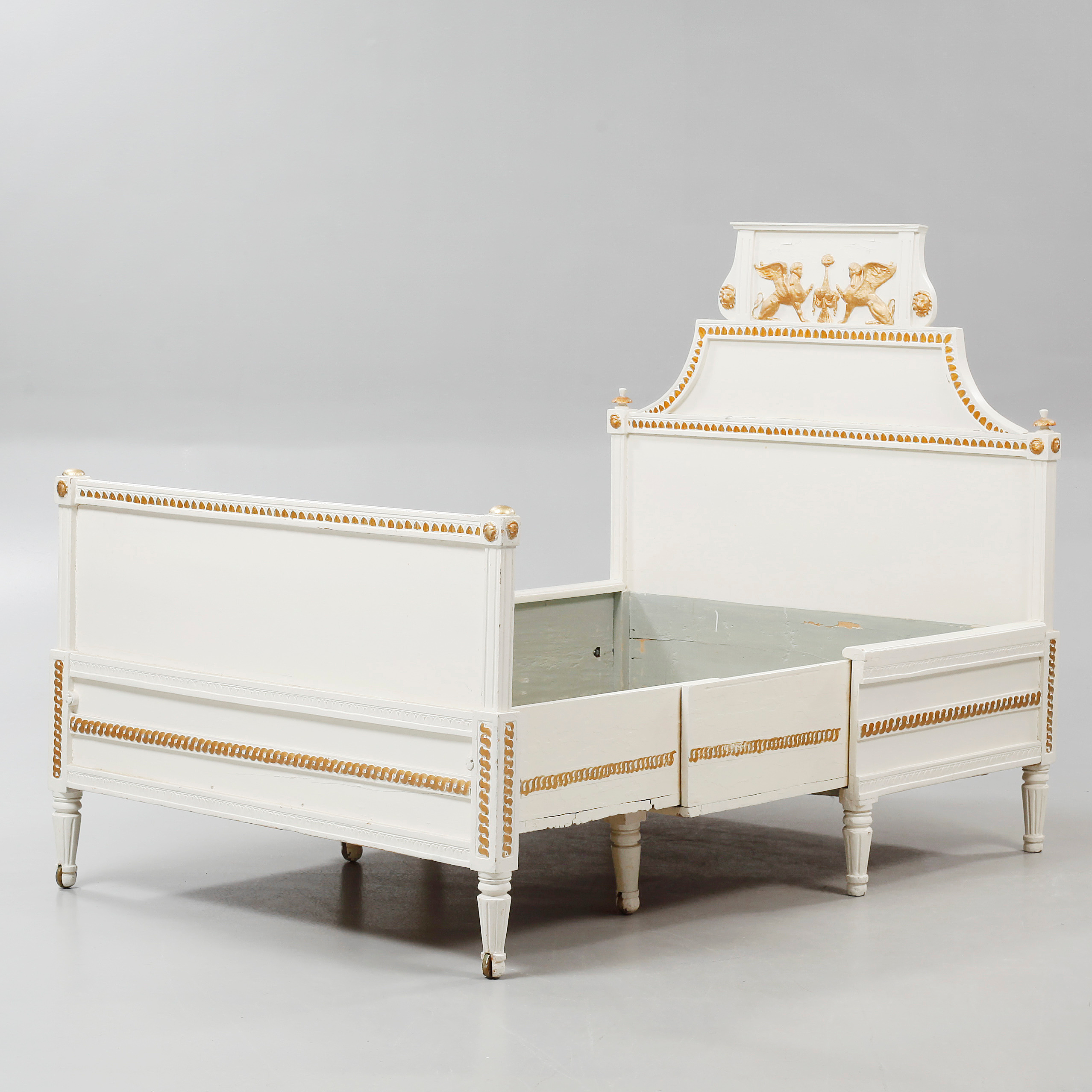 A late gustavian bed, around the year 1800. Bukowskis
